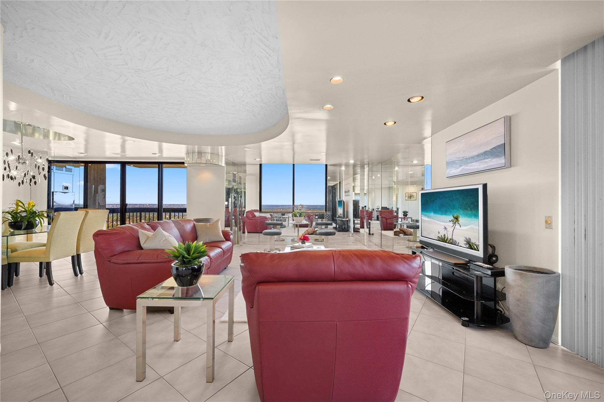 #9 photo, 269-10 Grand Central Parkway, クイーンズ区 Floral Park , NY 11005