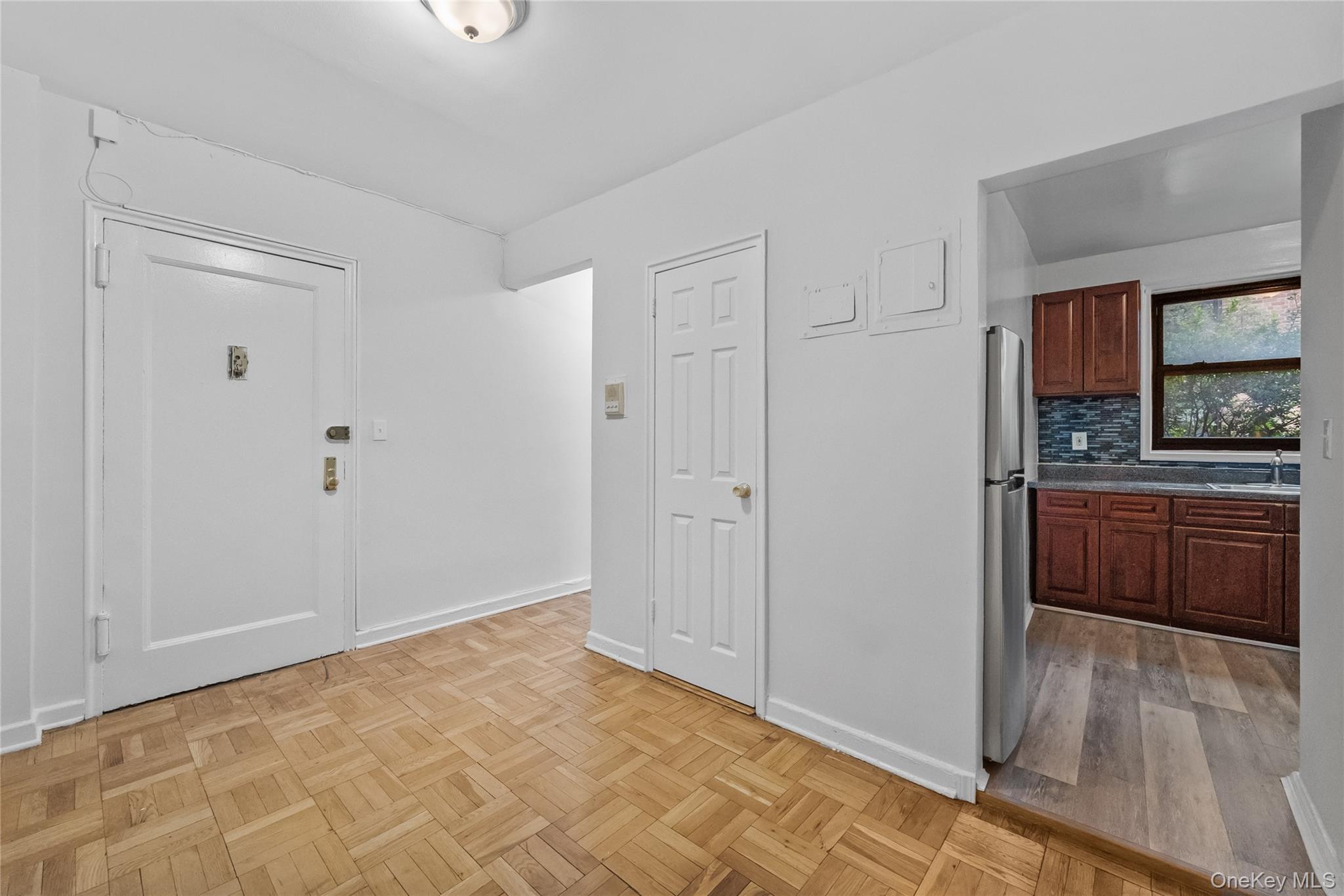 #4 photo, 140 E Hartsdale Avenue, Hartsdale , NY 10530