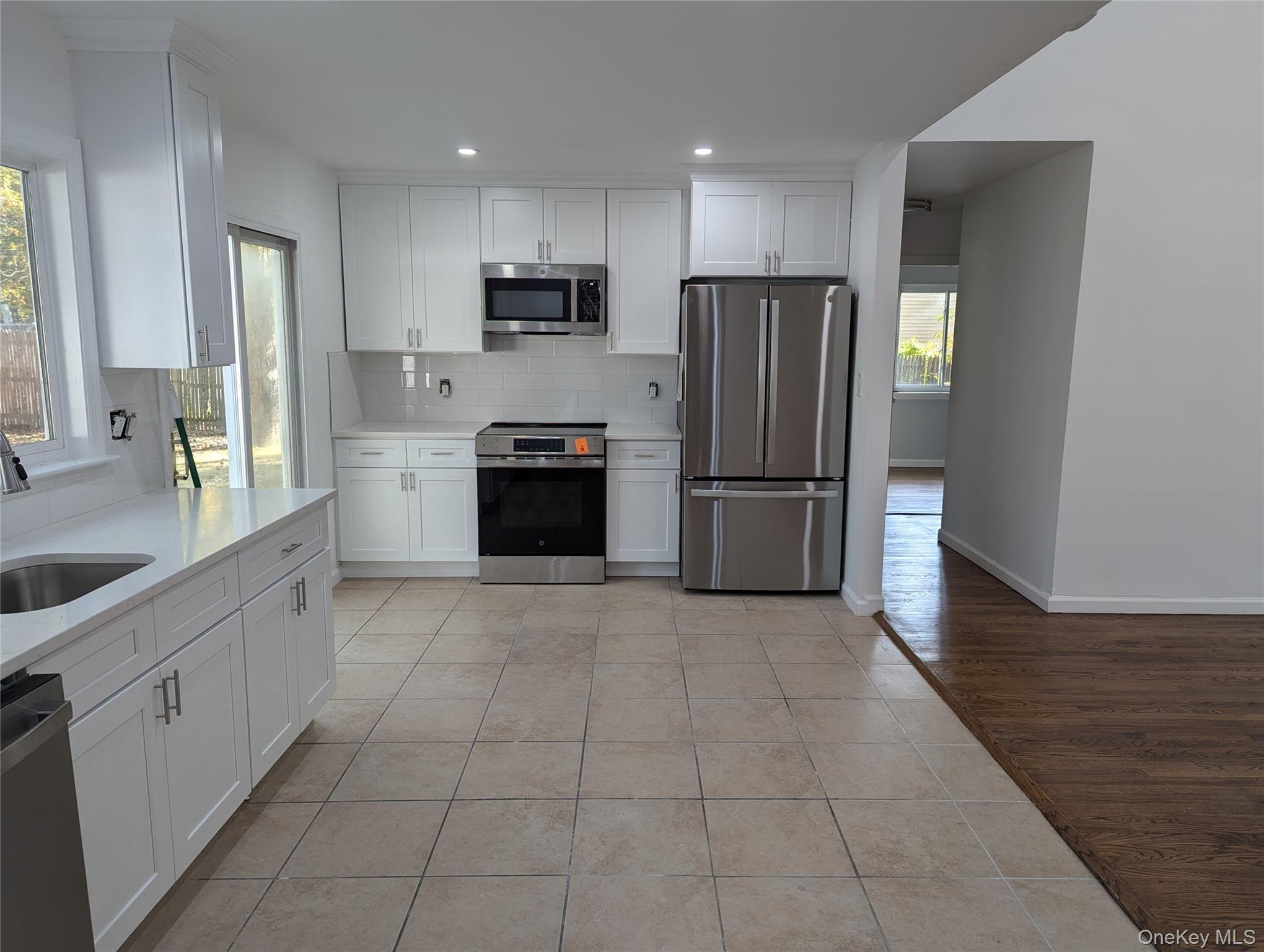 #2 photo, 144 Sequoia Drive, サフォーク郡 Coram , NY 11727