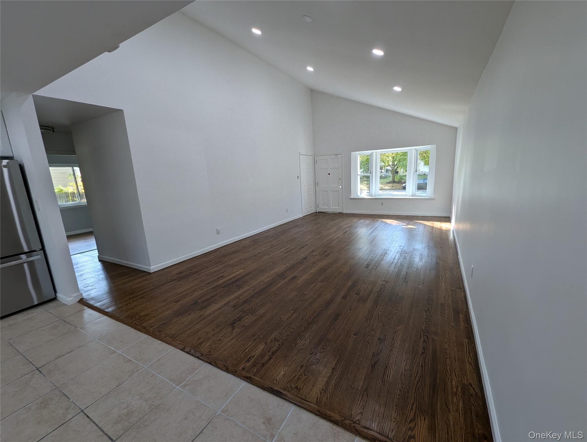 #4 photo, 144 Sequoia Drive, サフォーク郡 Coram , NY 11727