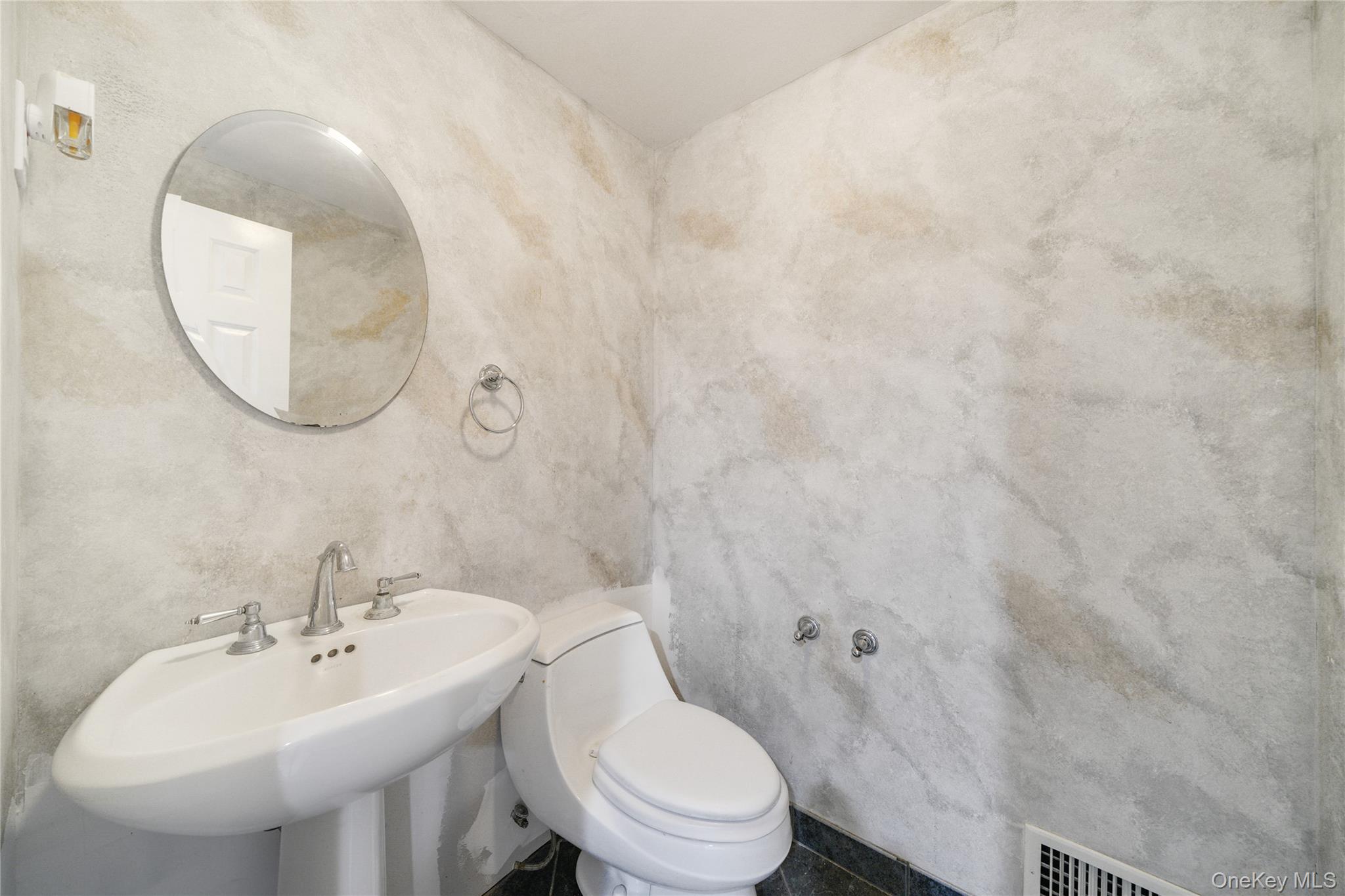 #9 photo, 11 Fern Oval, Orangeburg , NY 10962