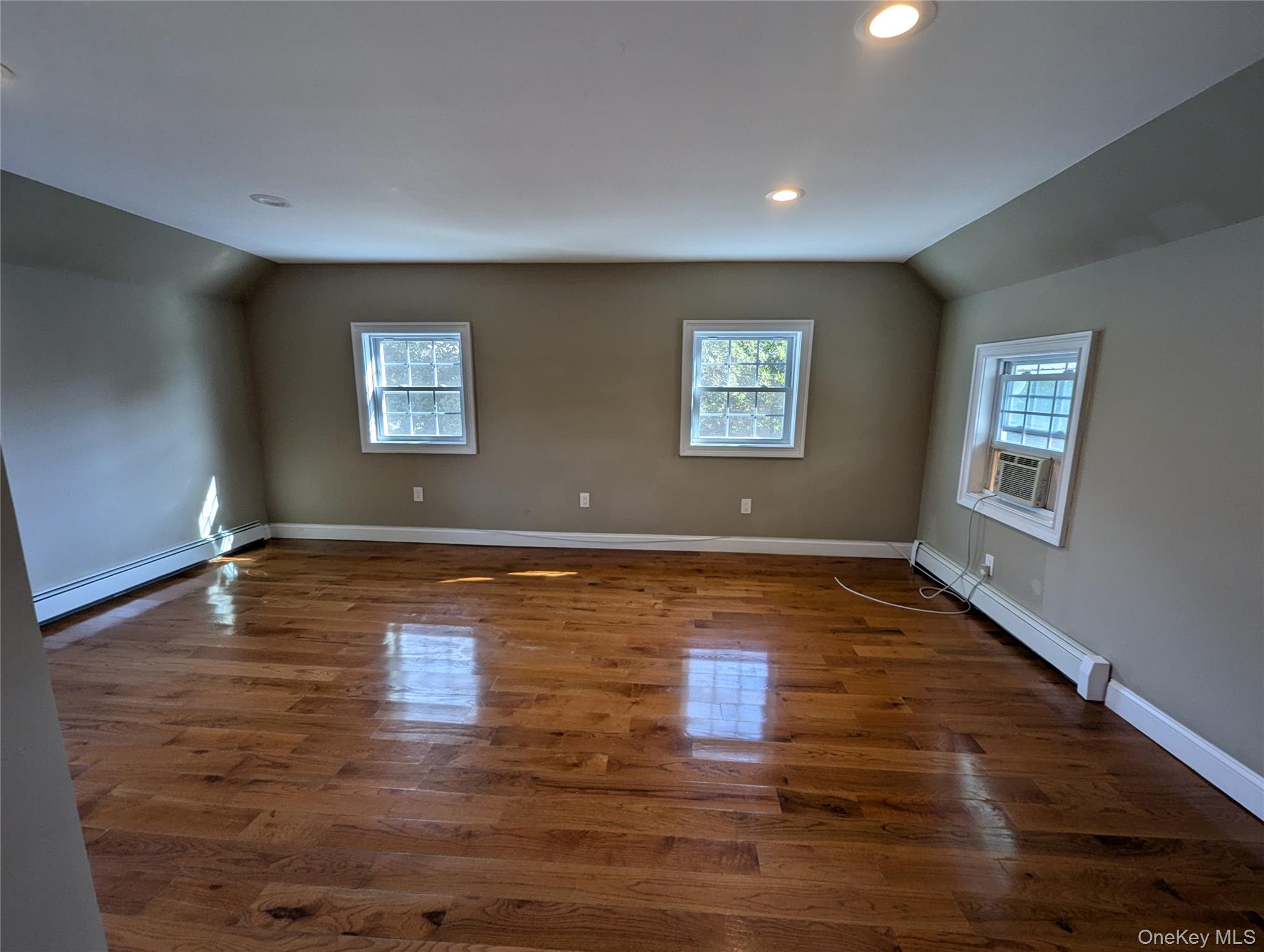 #12 photo, 12 Maple Court, サフォーク郡 Bay Shore , NY 11706