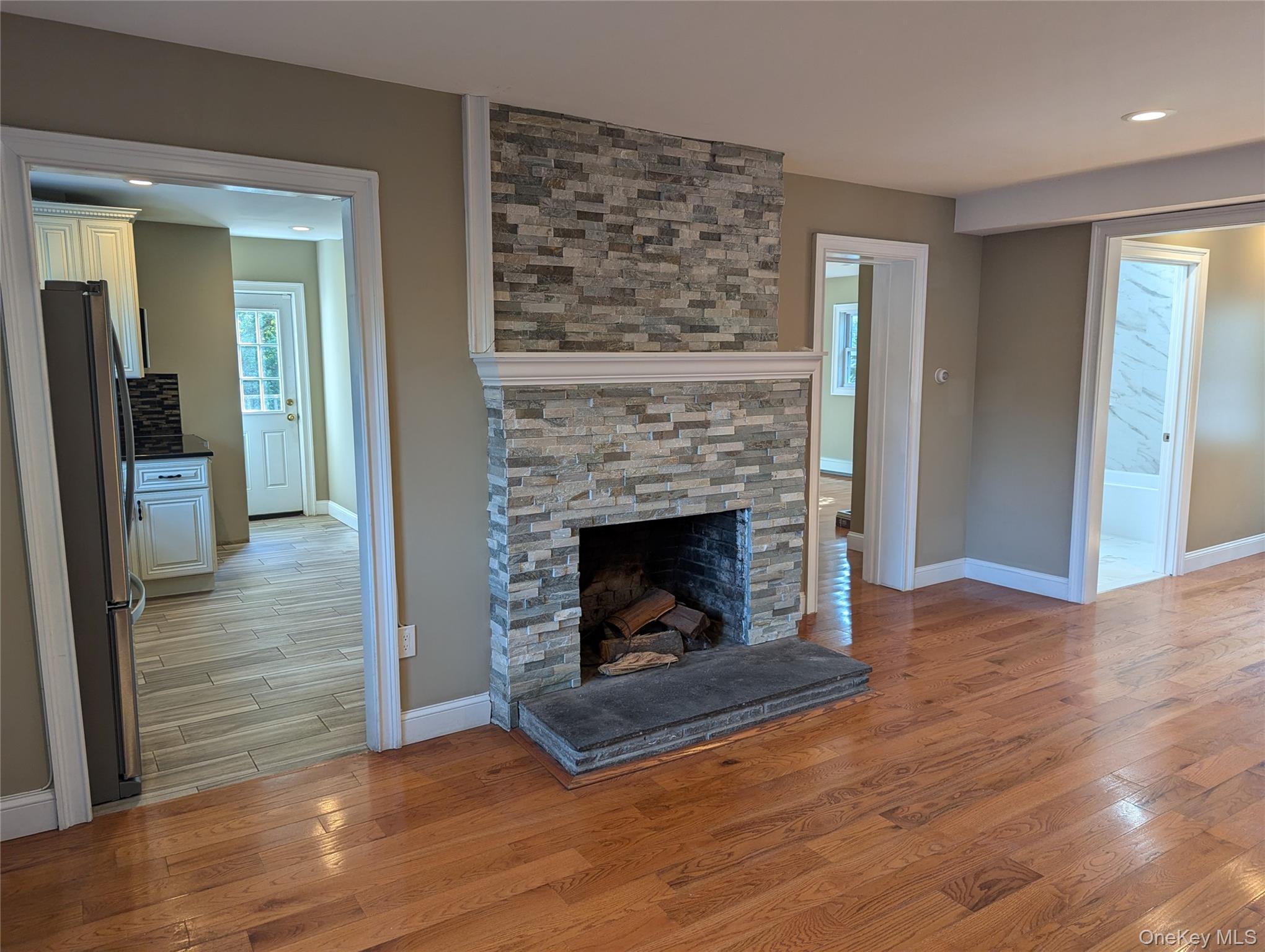 #5 photo, 12 Maple Court, サフォーク郡 Bay Shore , NY 11706