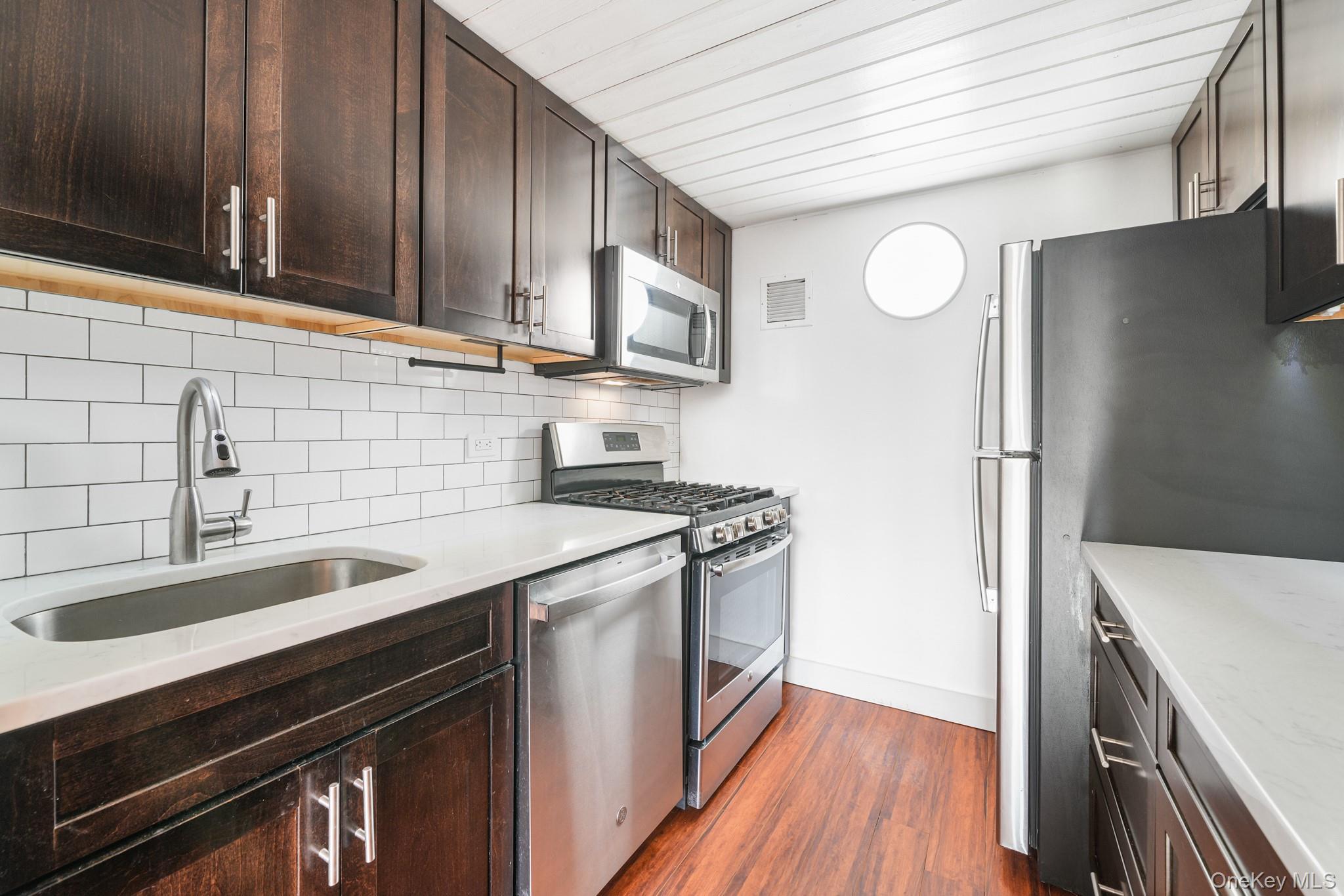 #10 photo, 1 Landmark Square, Port Chester , NY 10573