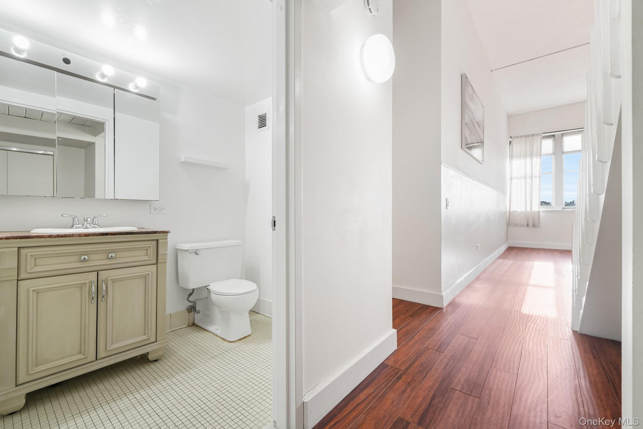 #8 photo, 1 Landmark Square, Port Chester , NY 10573