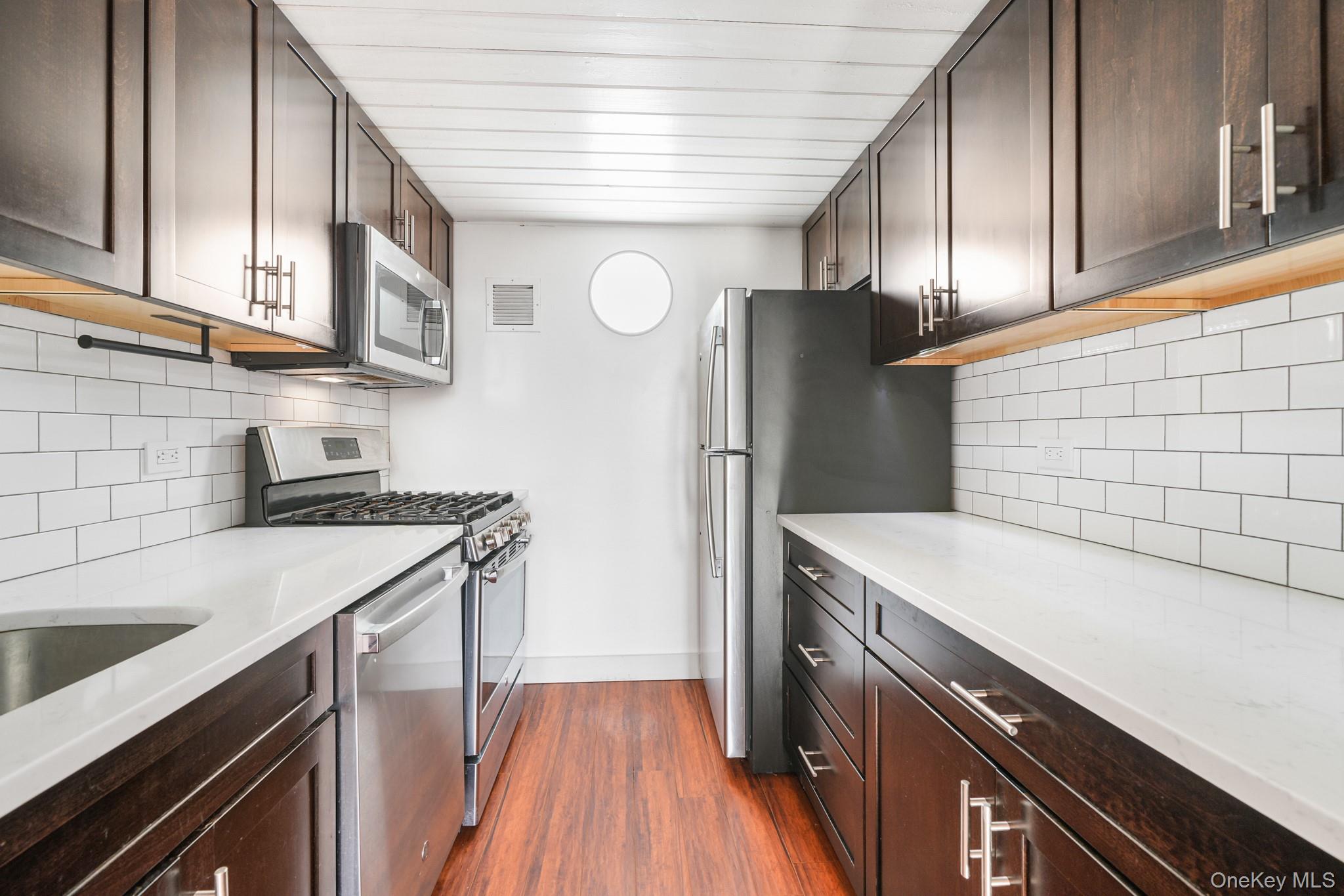 #9 photo, 1 Landmark Square, Port Chester , NY 10573