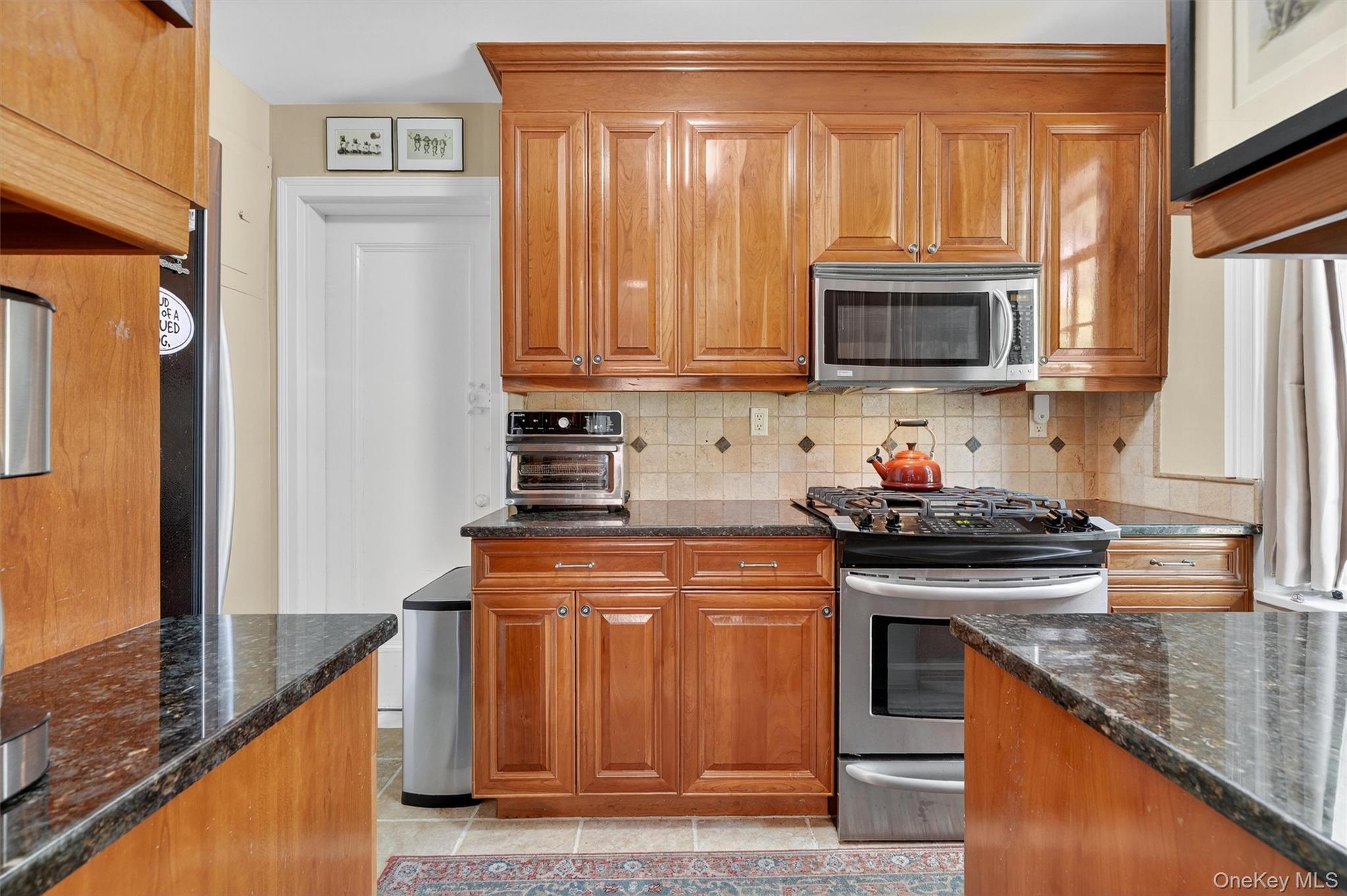 #14 photo, 20 N Broadway, White Plains , NY 10601