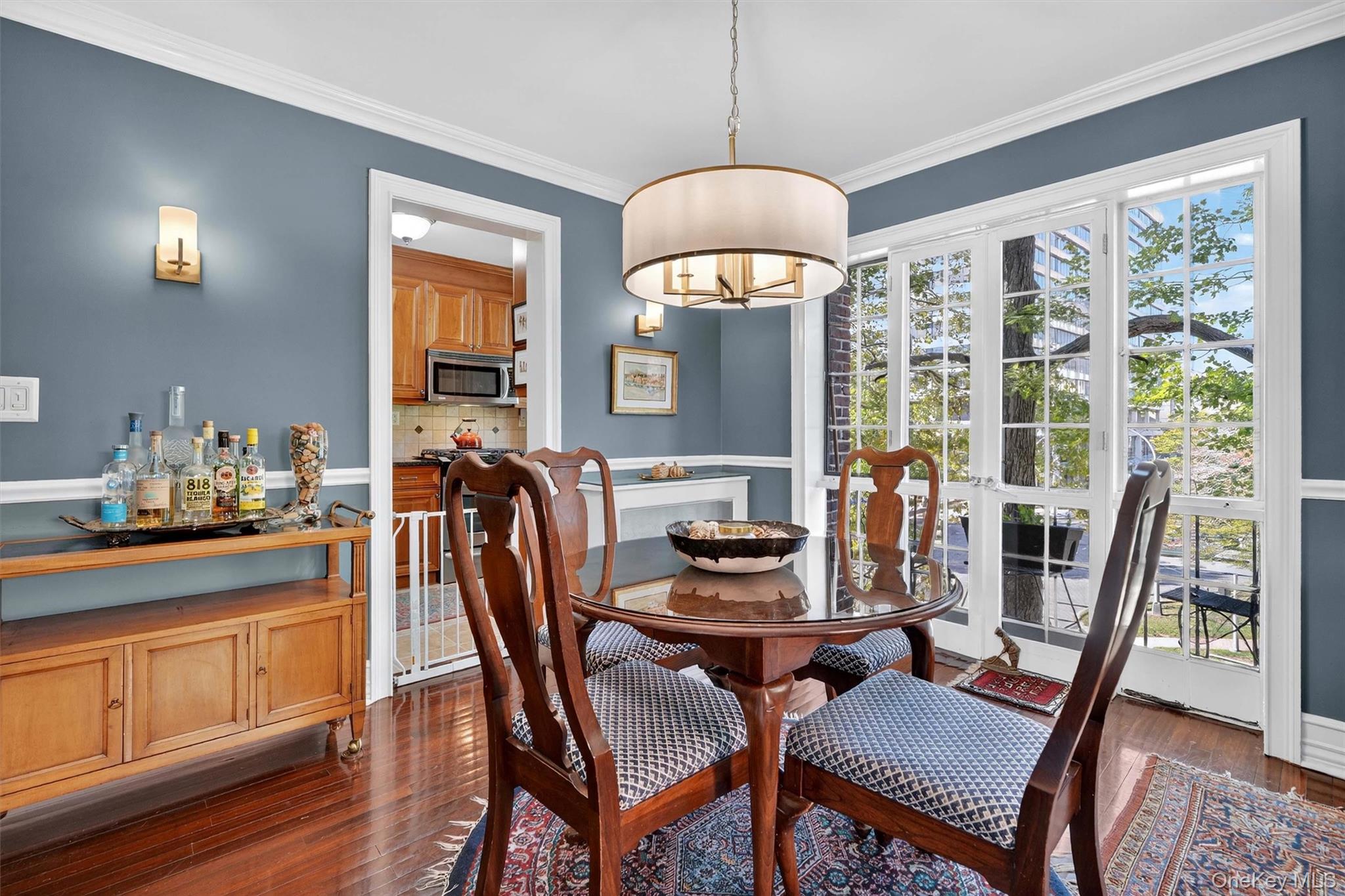 #8 photo, 20 N Broadway, White Plains , NY 10601