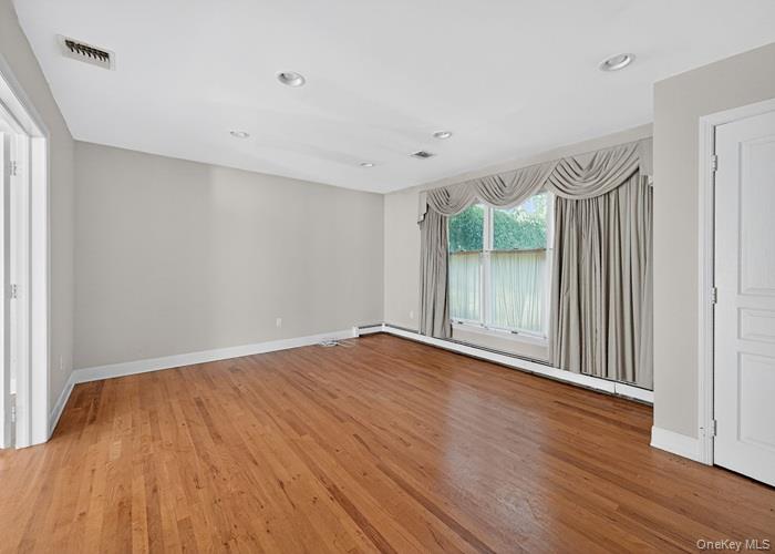 #12 photo, 168 Hickory Street, サフォーク郡 Port Jefferson Station , NY 11776