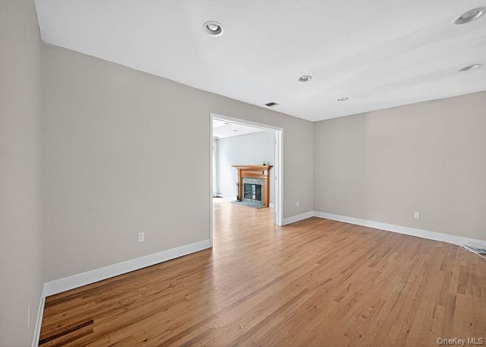 #14 photo, 168 Hickory Street, サフォーク郡 Port Jefferson Station , NY 11776