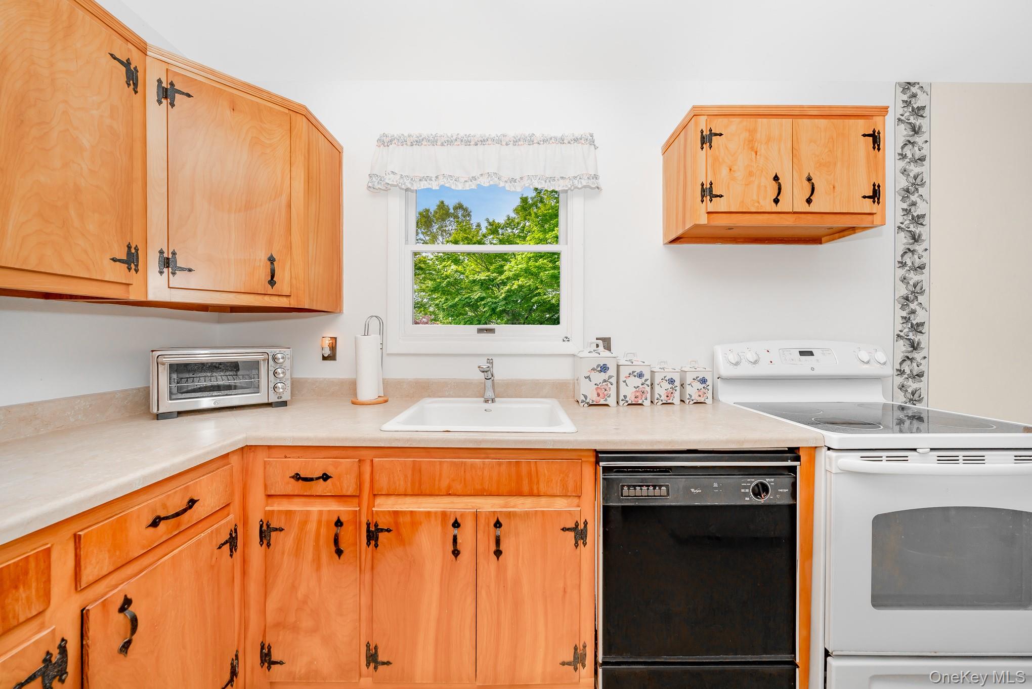 #10 photo, 10 Argonne Road, サフォーク郡 Hampton Bays , NY 11946