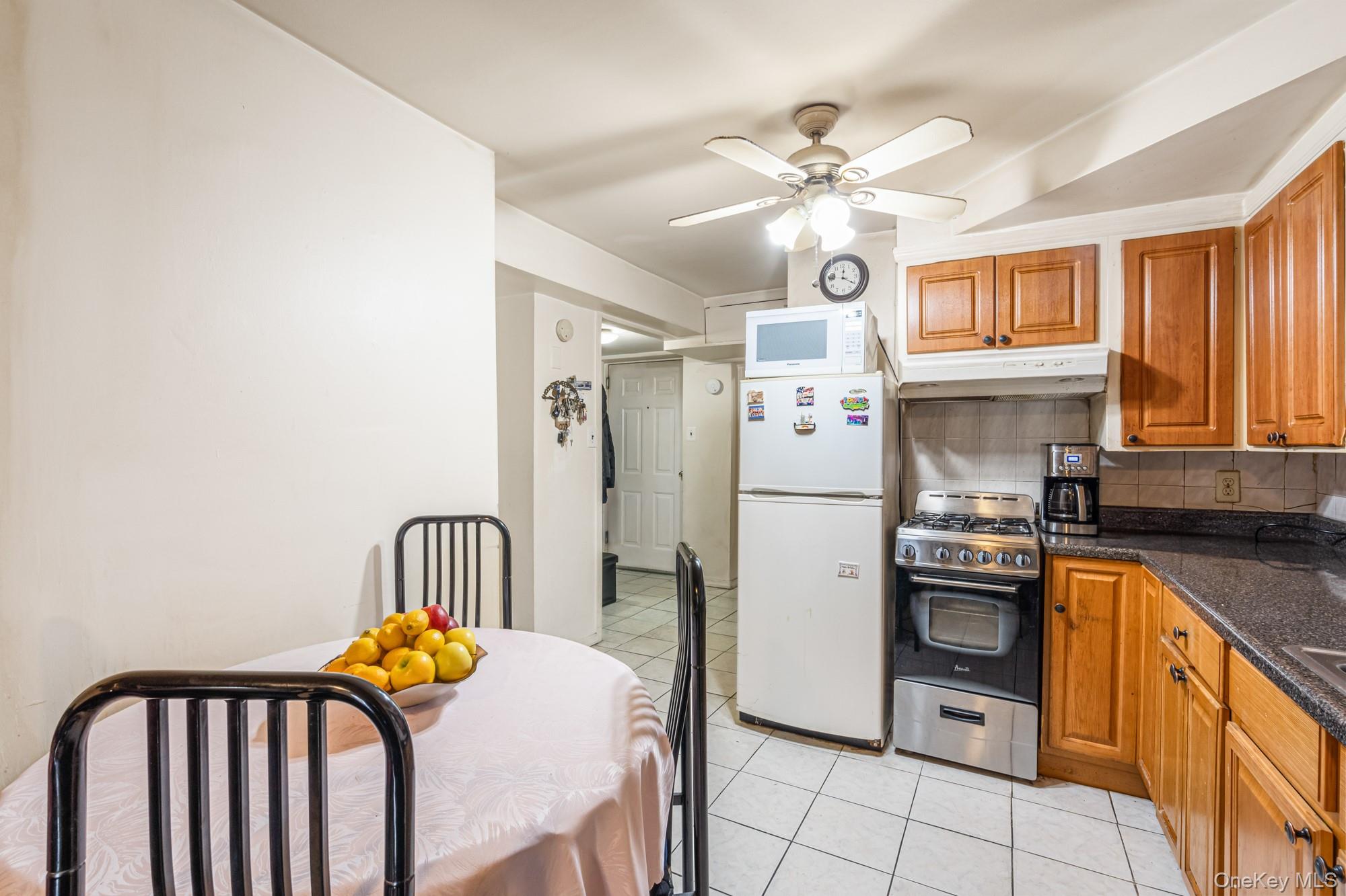 #4 photo, 2036 47th Street, Astoria , NY 11105
