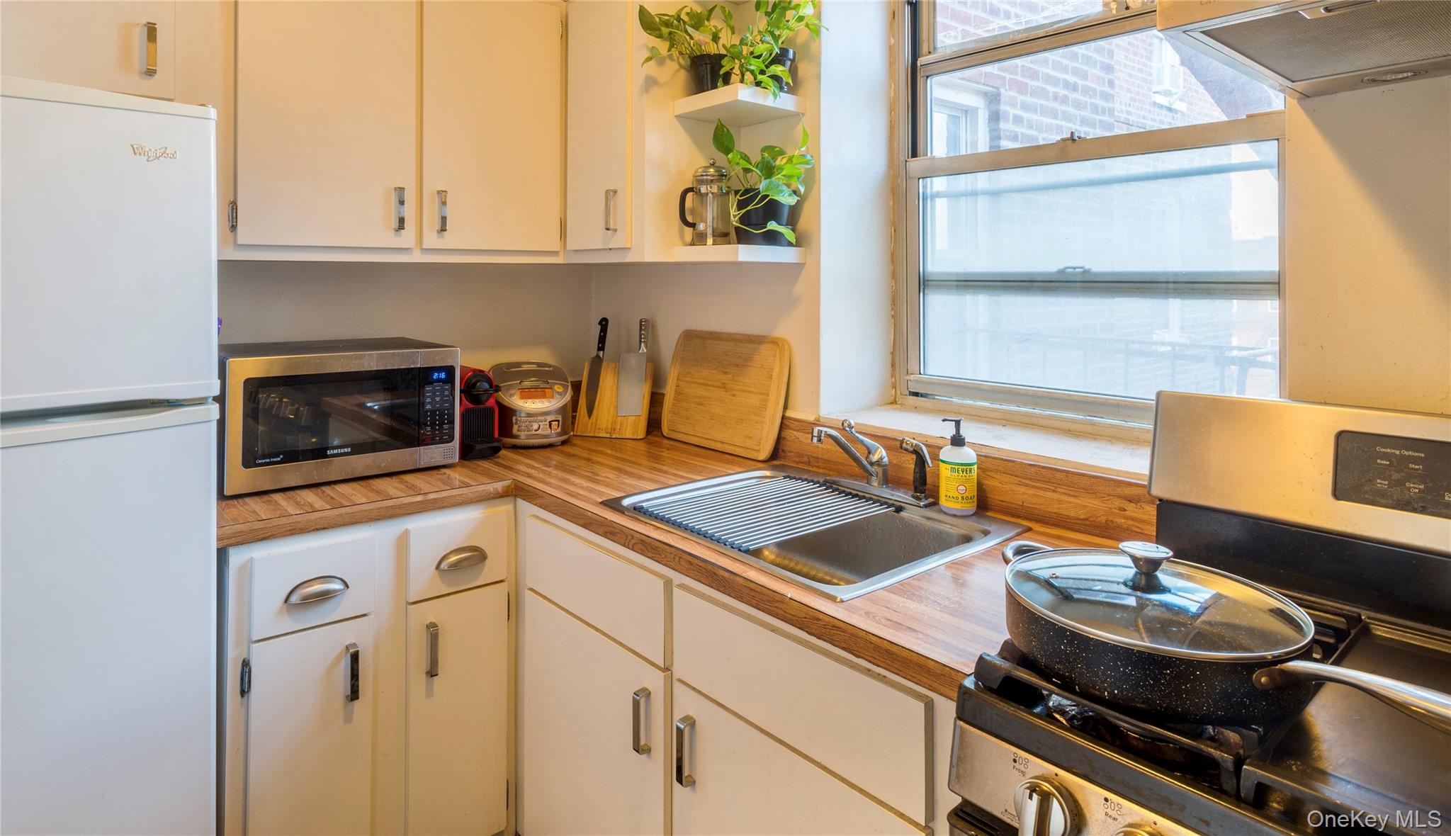 #6 photo, 72-61 113th Street, クイーンズ区 Forest Hills , NY 11375