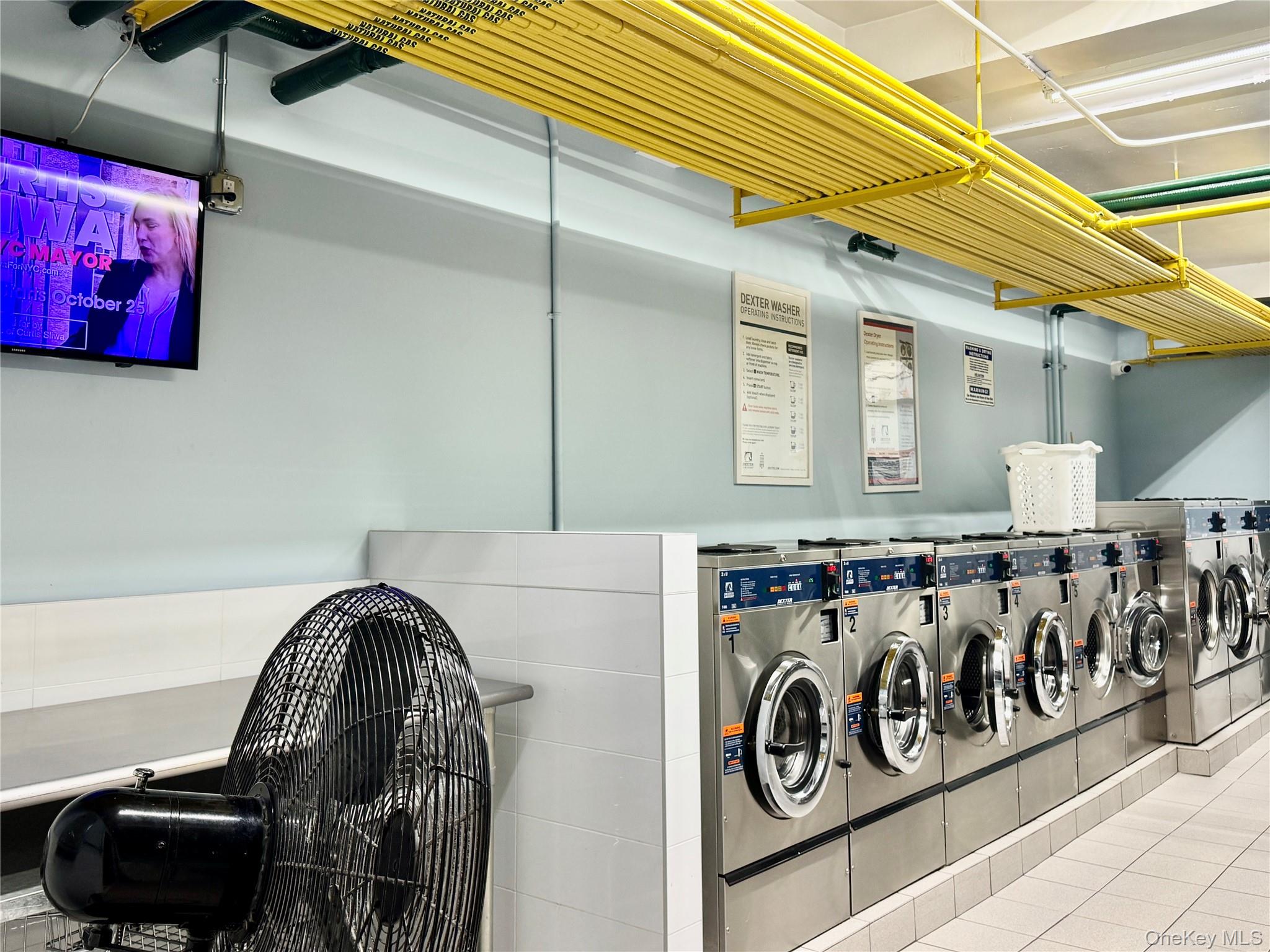 #9 photo, 72-61 113th Street, クイーンズ区 Forest Hills , NY 11375