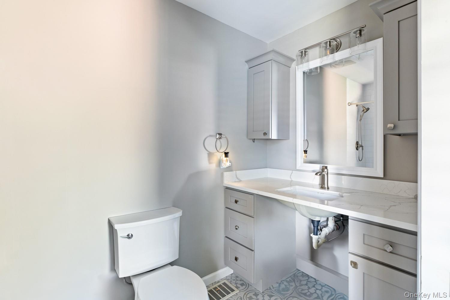 #12 photo, 3 Hoover Court, サフォーク郡 Mastic , NY 11950