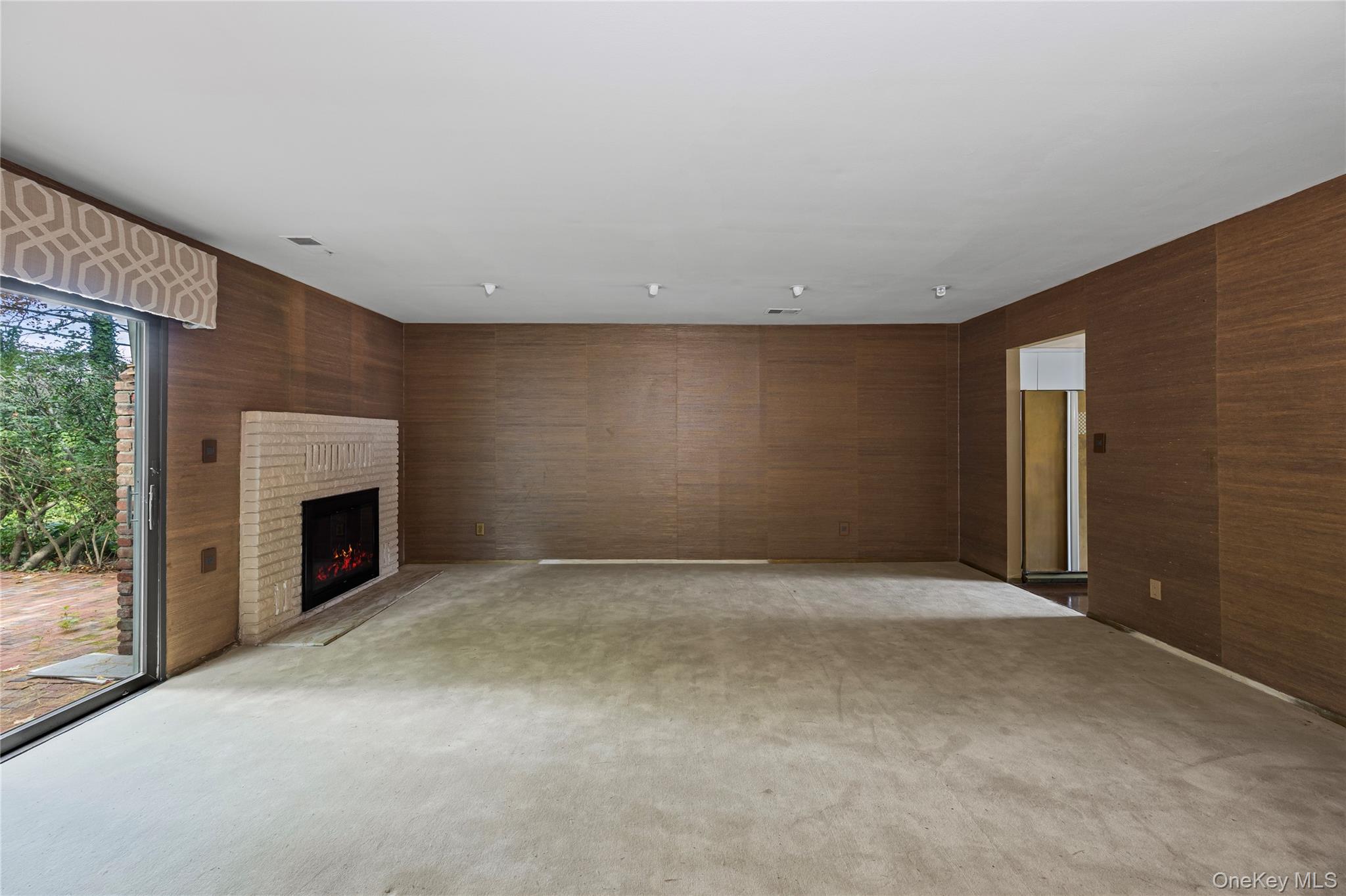 #16 photo, 78 Hayloft Court, Huntington Station , NY 11746