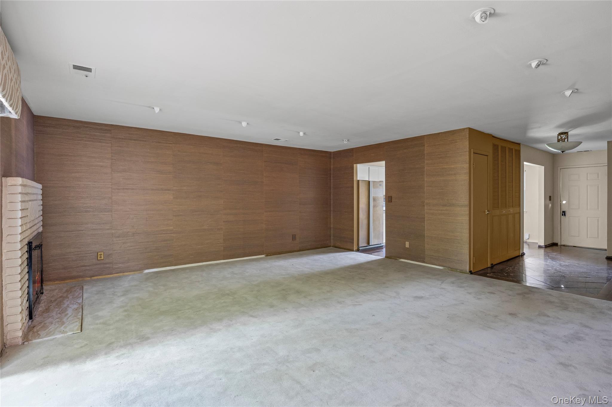 #17 photo, 78 Hayloft Court, Huntington Station , NY 11746