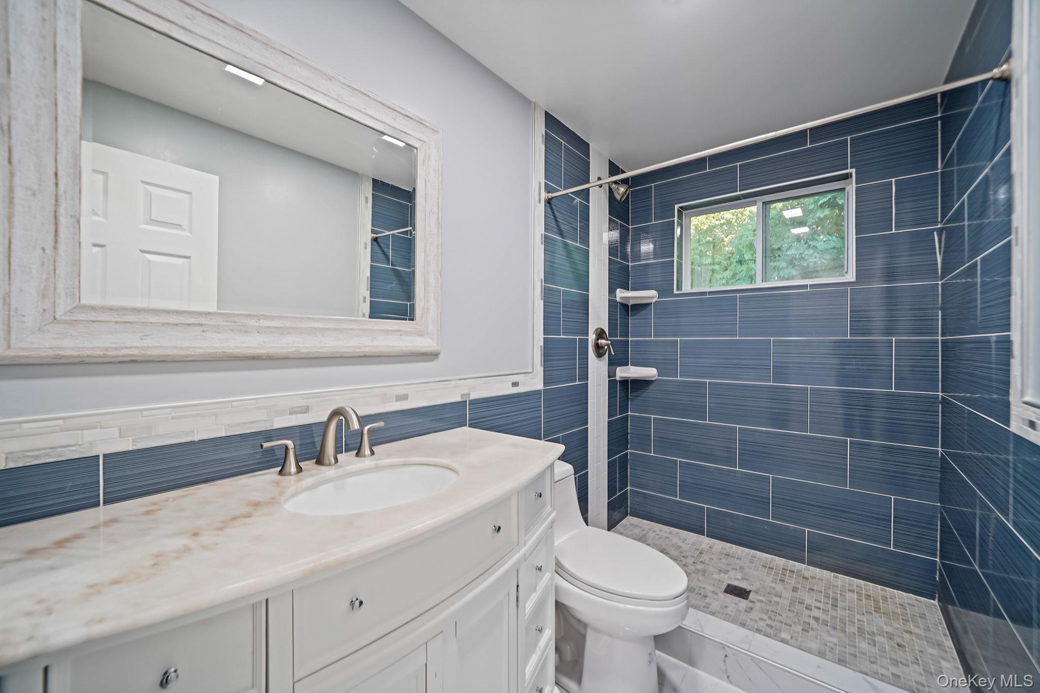 #14 photo, 20 Pell Avenue, サフォーク郡 North Babylon , NY 11703