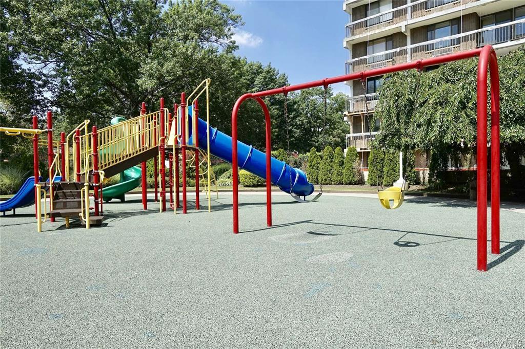 #12 photo, 152-18 Union Turnpike, Kew Garden Hills , NY 11367