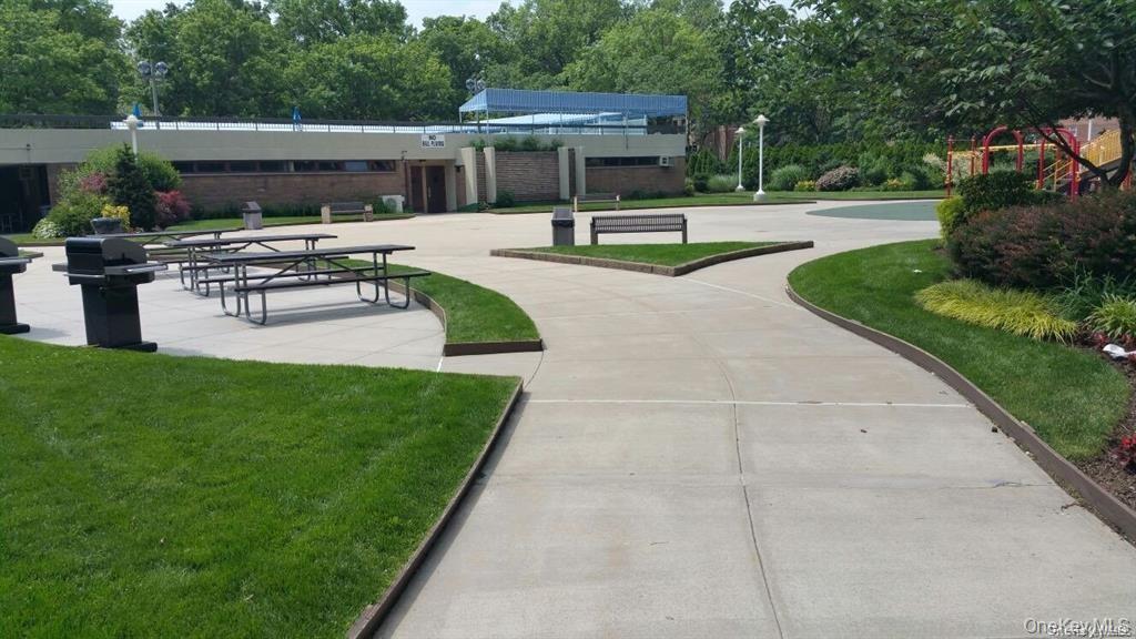 #17 photo, 152-18 Union Turnpike, Kew Garden Hills , NY 11367