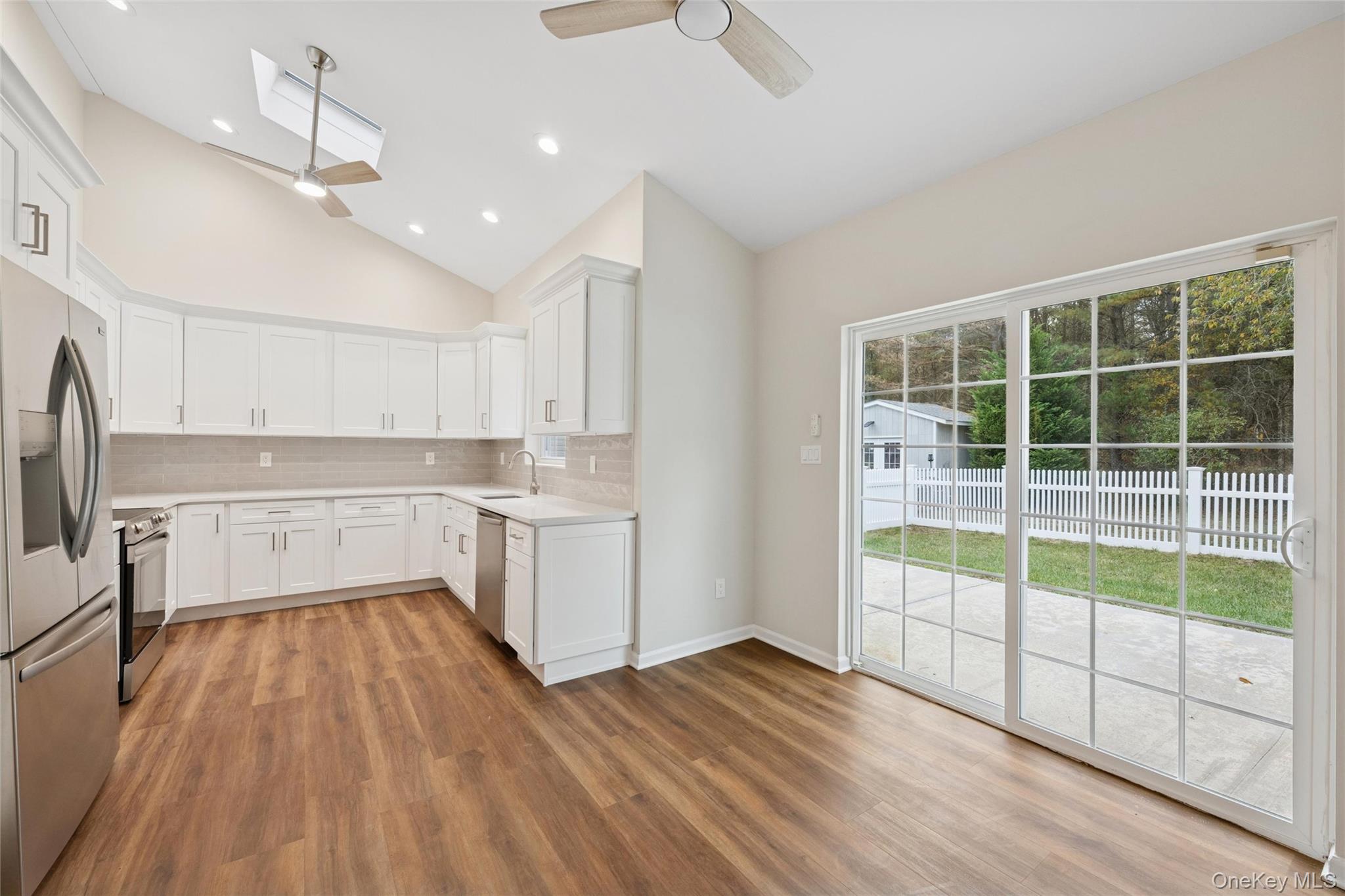 #5 photo, 99 Village Circle, サフォーク郡 Manorville , NY 11949