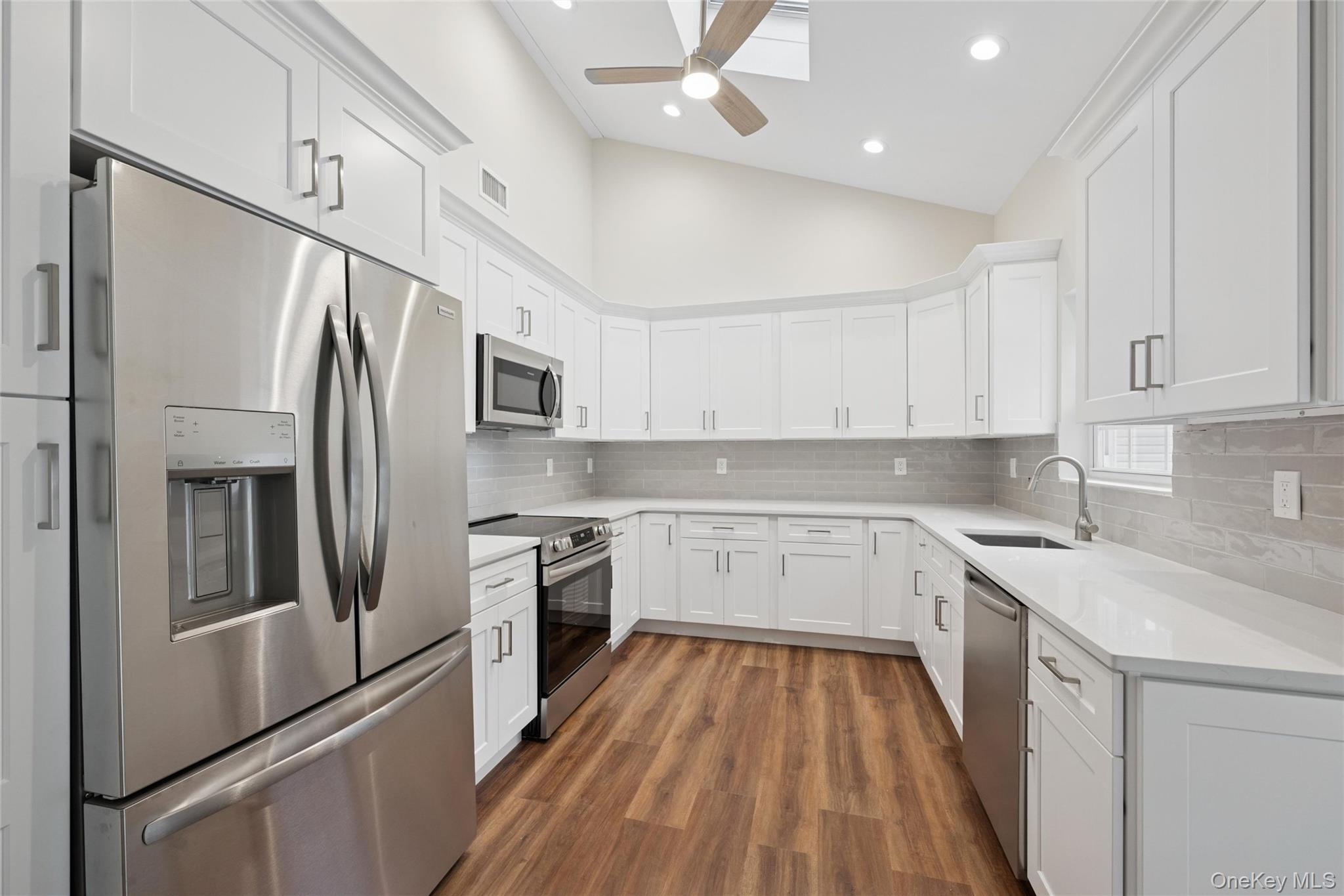 #6 photo, 99 Village Circle, サフォーク郡 Manorville , NY 11949