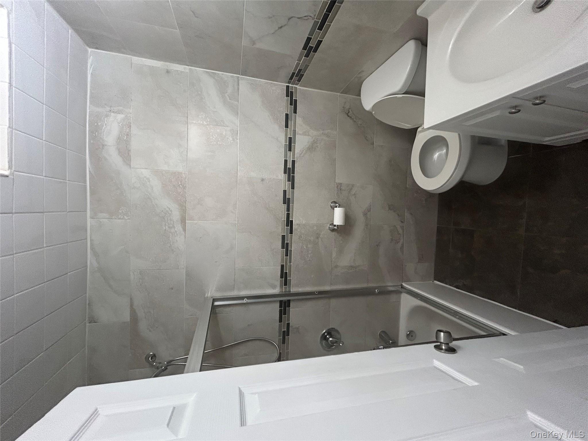 #4 photo, 13843 Springfield Boulevard, クイーンズ区 Springfield Gardens , NY 11413