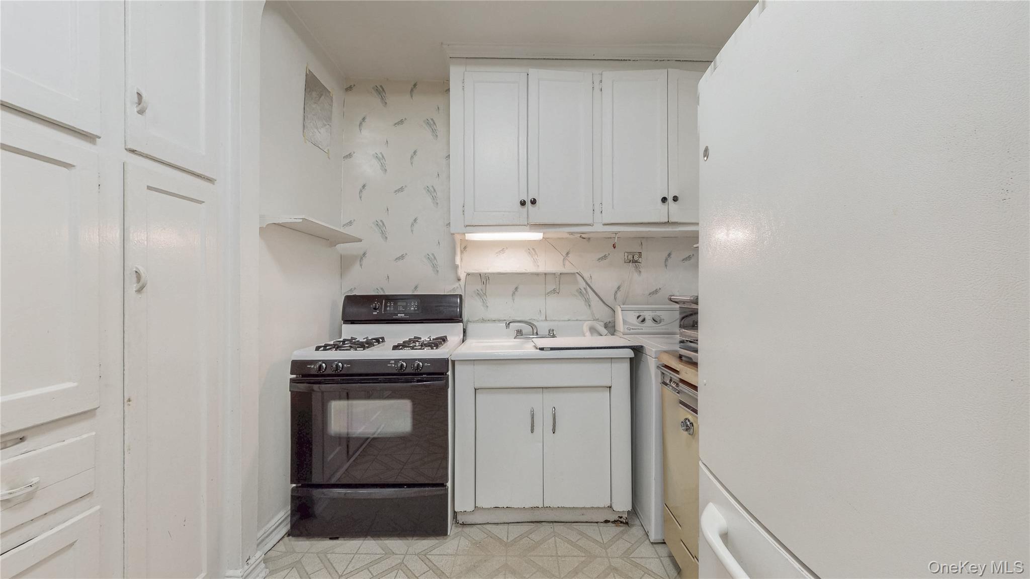 #8 photo, 65-36 Wetherole Street, Rego Park , NY 11374