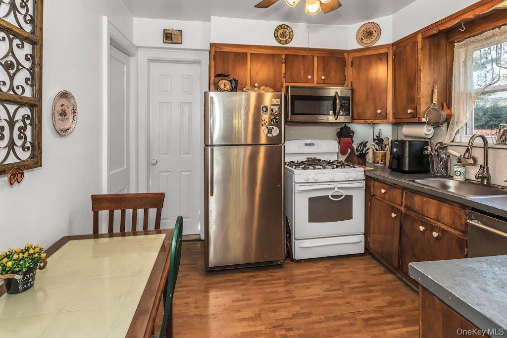 #5 photo, 4172 Glenwood Street, Little Neck , NY 11363