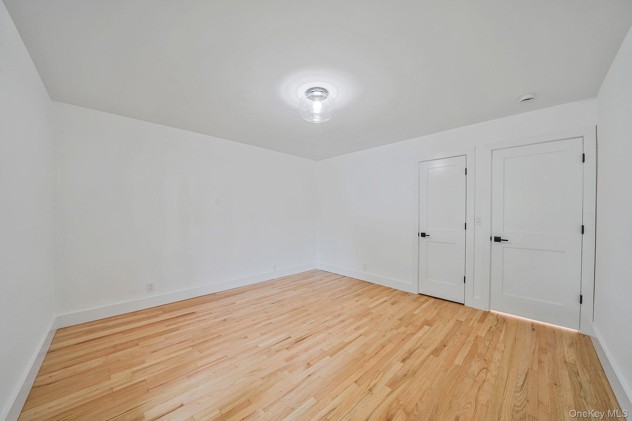 #18 photo, 32 Fairview Avenue, ナッソー郡 Port Washington , NY 11050