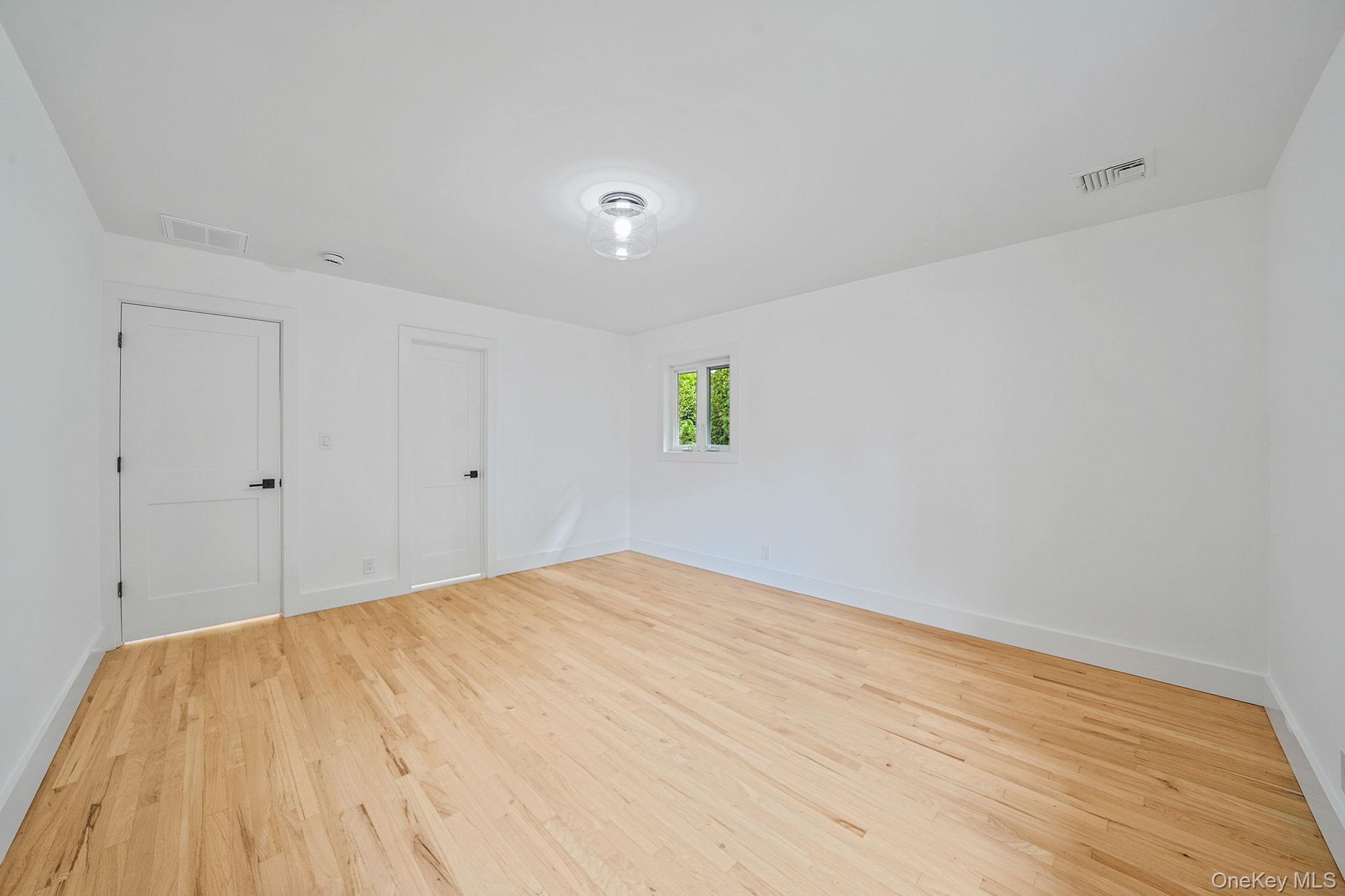 #20 photo, 32 Fairview Avenue, ナッソー郡 Port Washington , NY 11050