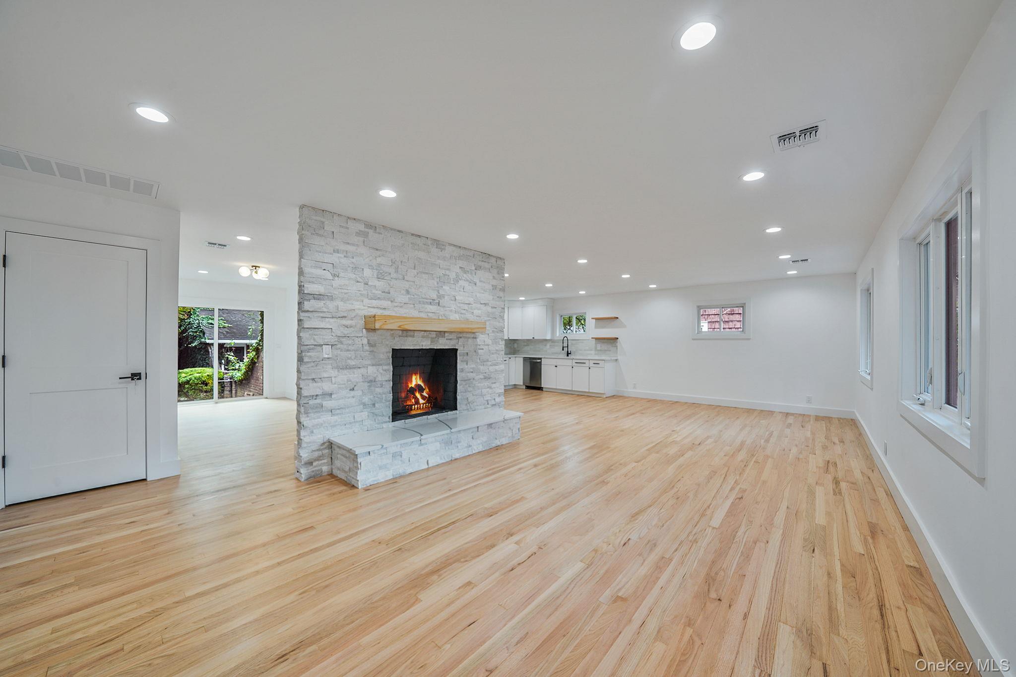 #6 photo, 32 Fairview Avenue, ナッソー郡 Port Washington , NY 11050