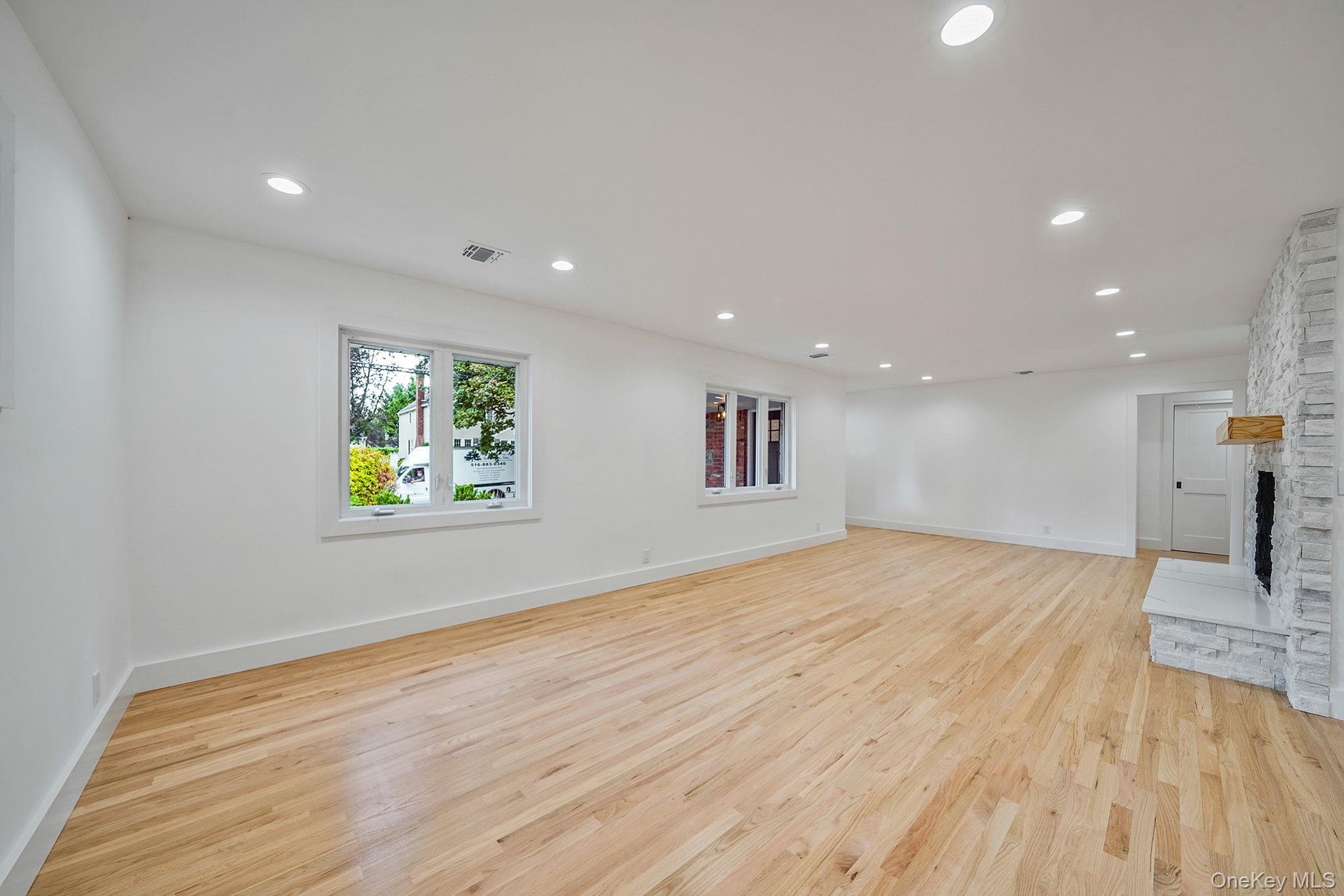 #8 photo, 32 Fairview Avenue, ナッソー郡 Port Washington , NY 11050