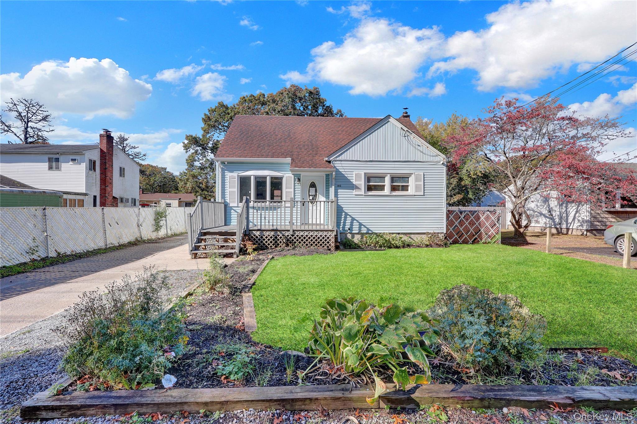 #1 photo, 182 Lexington Road, サフォーク郡 Shirley , NY 11967