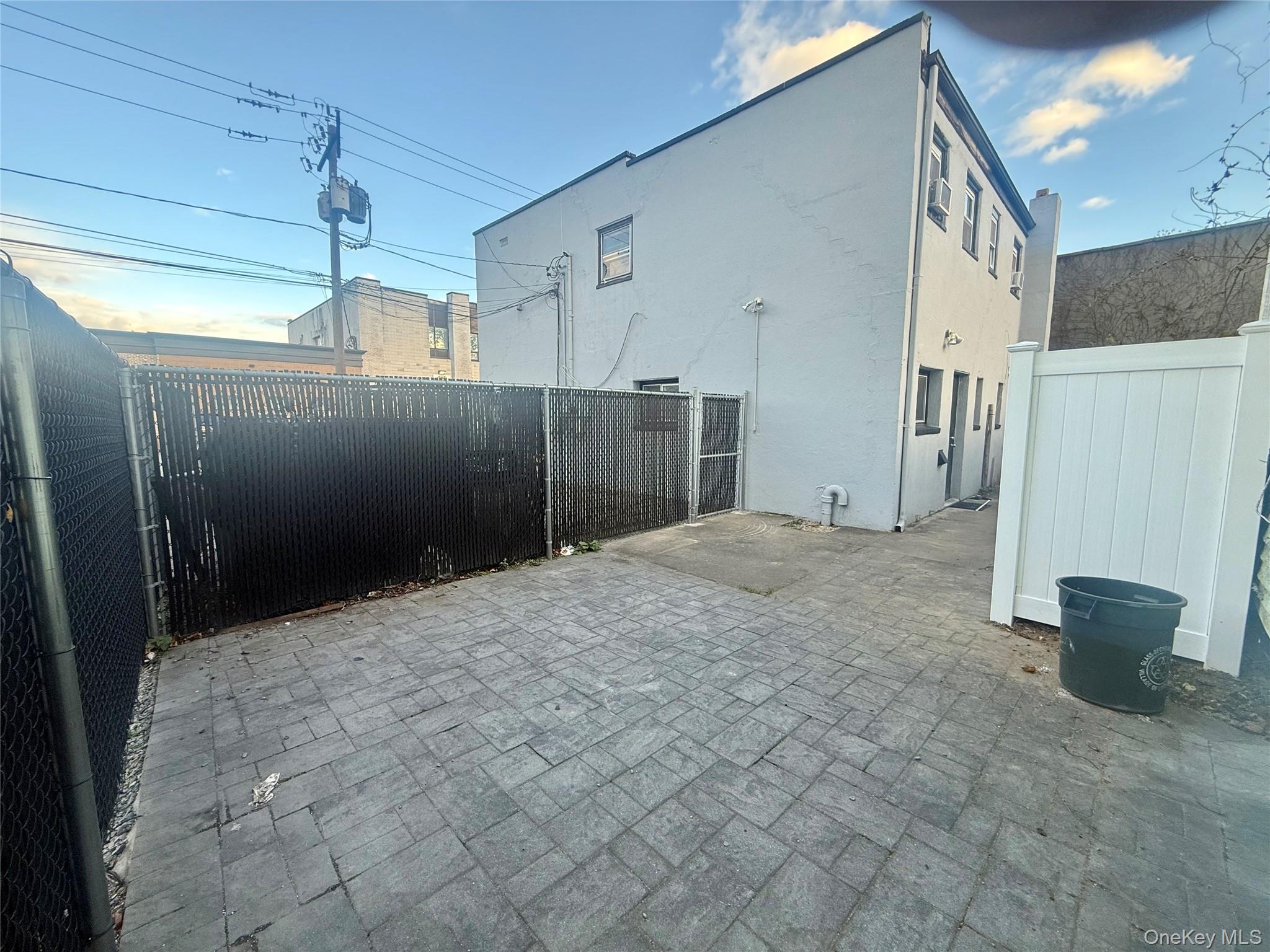 #10 photo, 109 S 15 Street, Lindenhurst , NY 11757