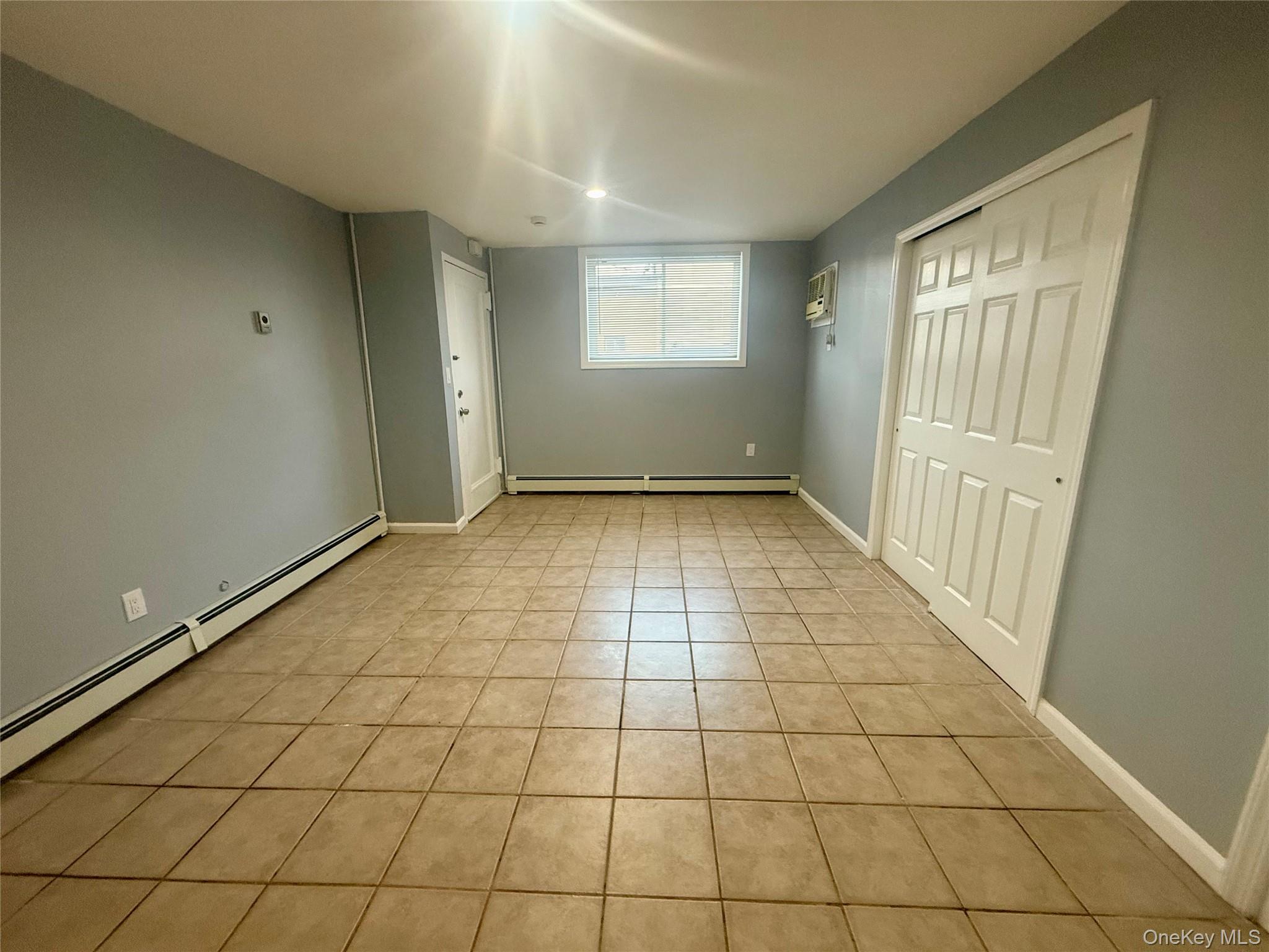 #11 photo, 109 S 15 Street, Lindenhurst , NY 11757