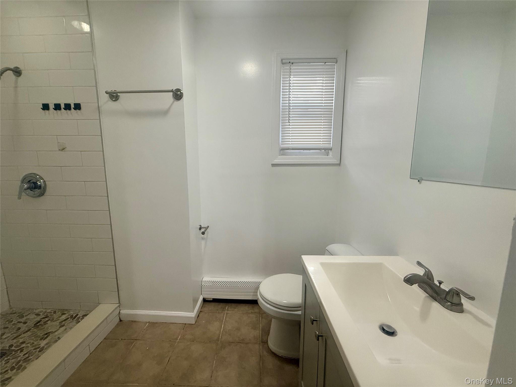 #17 photo, 109 S 15 Street, Lindenhurst , NY 11757