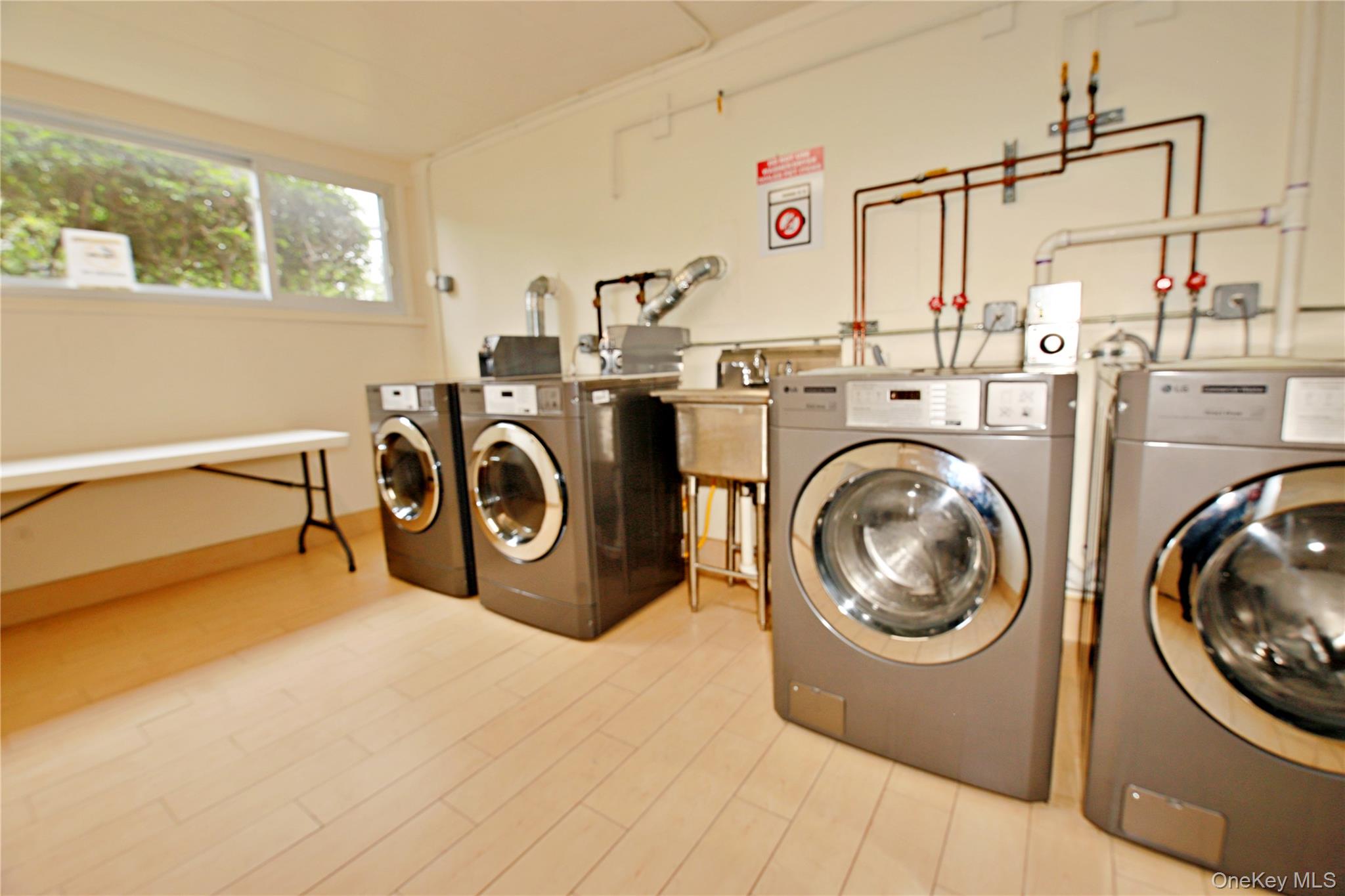 #17 photo, 121 Vincent Ave, ナッソー郡 Lynbrook , NY 11563