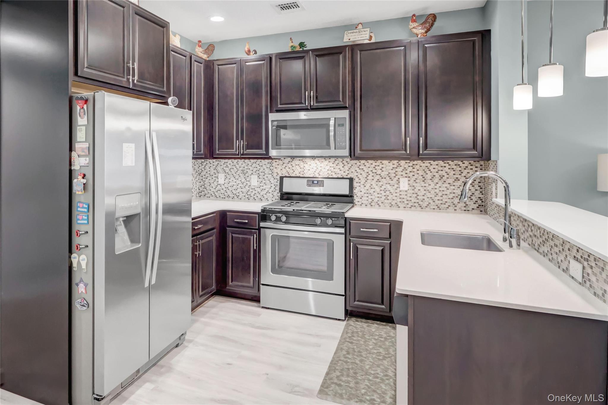 #11 photo, 171 Clubhouse Circle, サフォーク郡 Melville , NY 11747