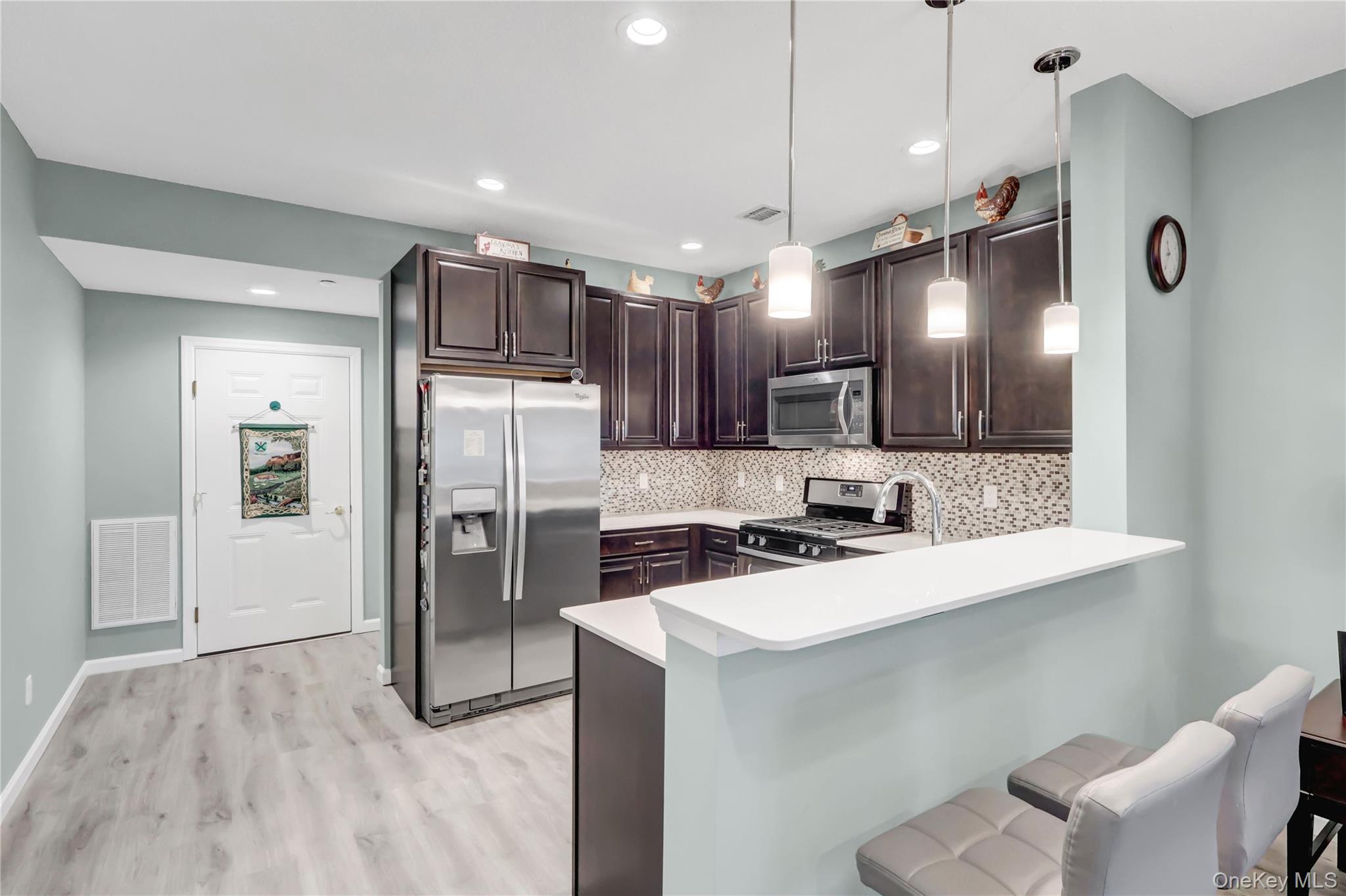 #12 photo, 171 Clubhouse Circle, サフォーク郡 Melville , NY 11747