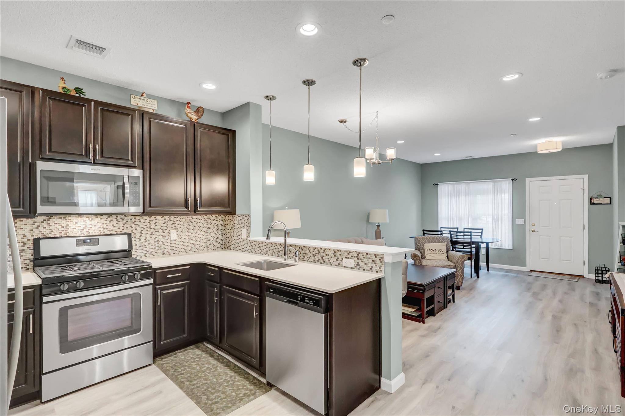 #13 photo, 171 Clubhouse Circle, サフォーク郡 Melville , NY 11747