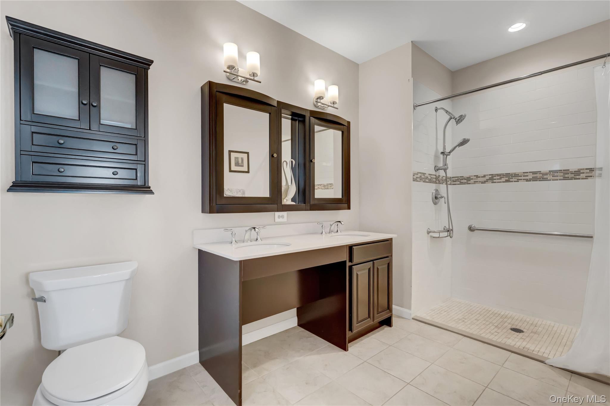 #17 photo, 171 Clubhouse Circle, サフォーク郡 Melville , NY 11747