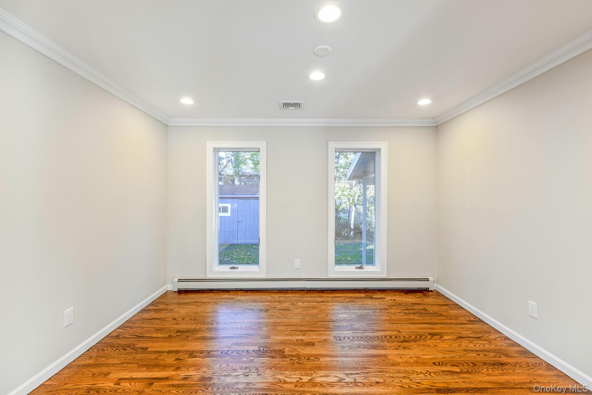 #10 photo, 47 Belleview Avenue, サフォーク郡 Center Moriches , NY 11934