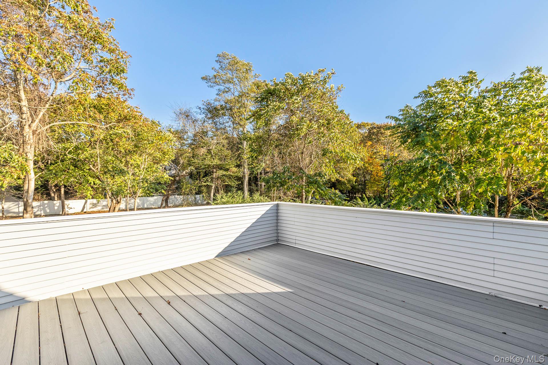 #16 photo, 47 Belleview Avenue, サフォーク郡 Center Moriches , NY 11934