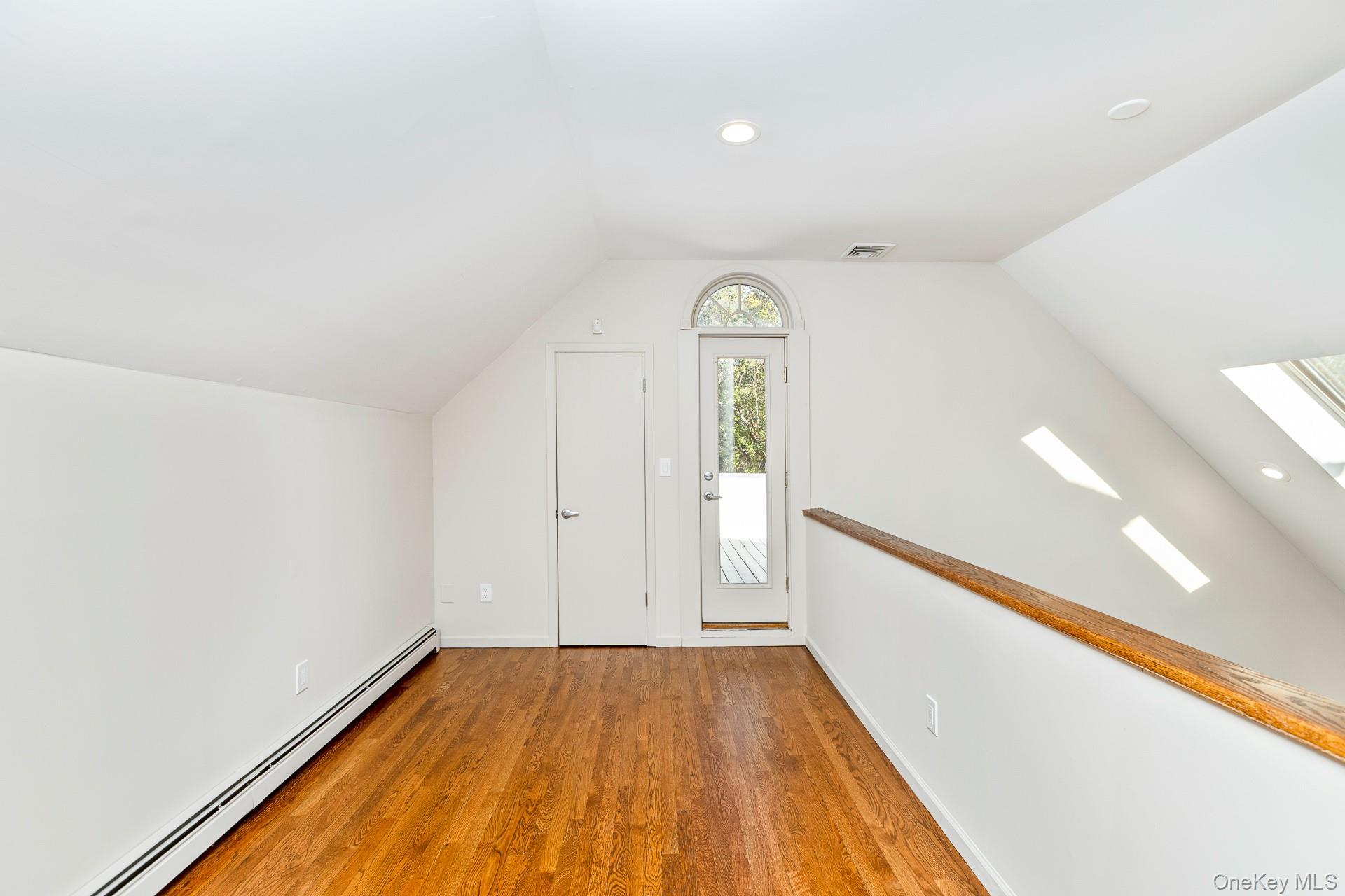 #19 photo, 47 Belleview Avenue, サフォーク郡 Center Moriches , NY 11934