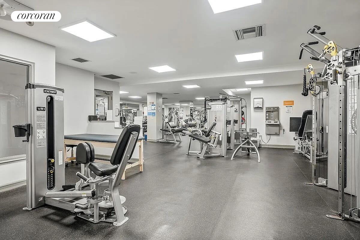 #20 photo, 405 W 23RD Street, マンハッタン Chelsea , NY 10011