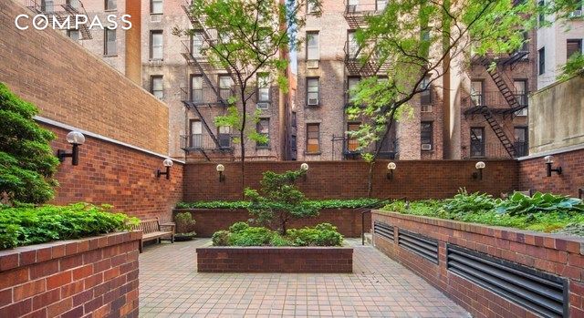 #13 photo, New York City, Upper East Side , NY 10028