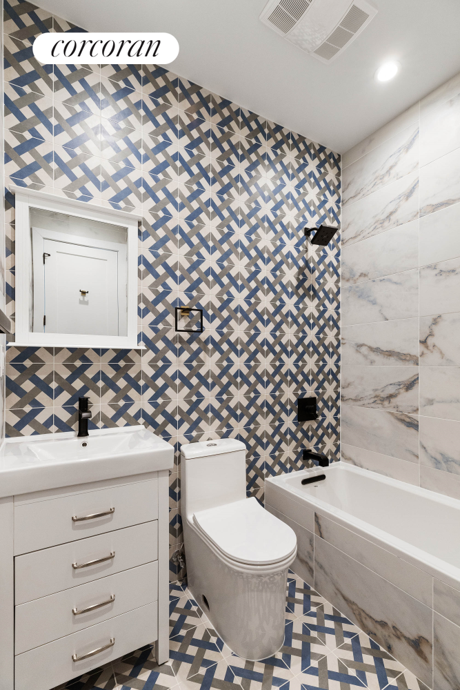 #14 photo, New York City, マンハッタン Central Harlem , NY 10030