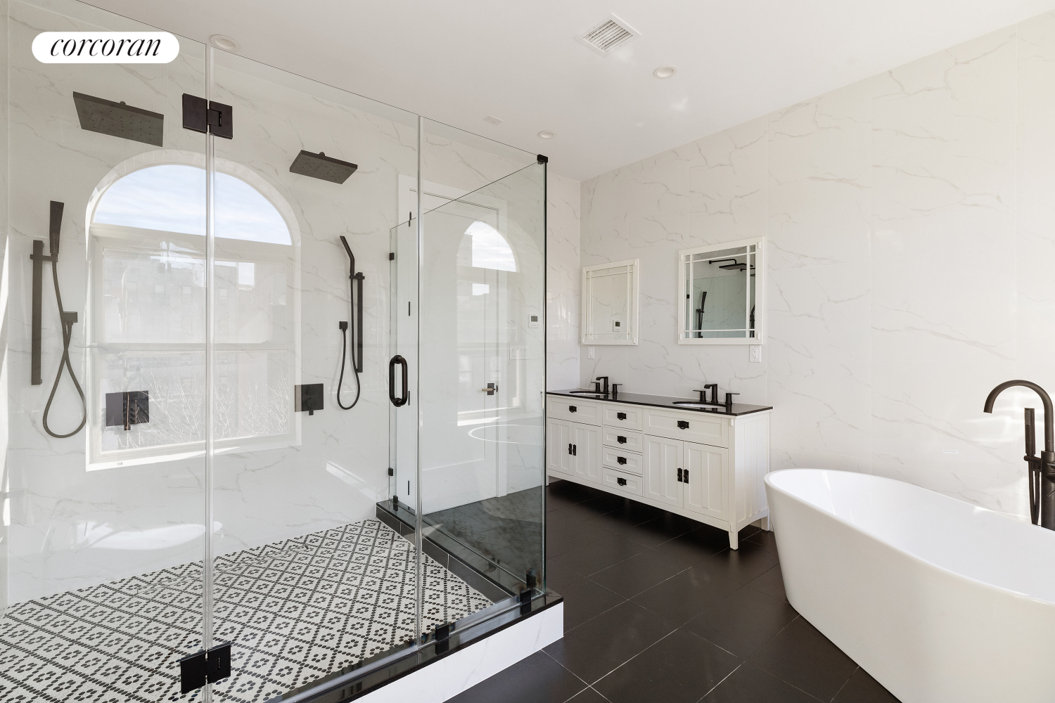 #15 photo, New York City, マンハッタン Central Harlem , NY 10030