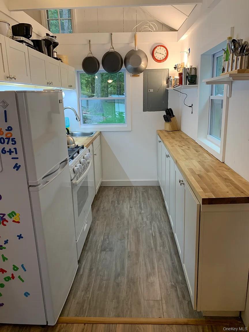 #10 photo, 206 Sunset Cove Road, Newburgh , NY 12550